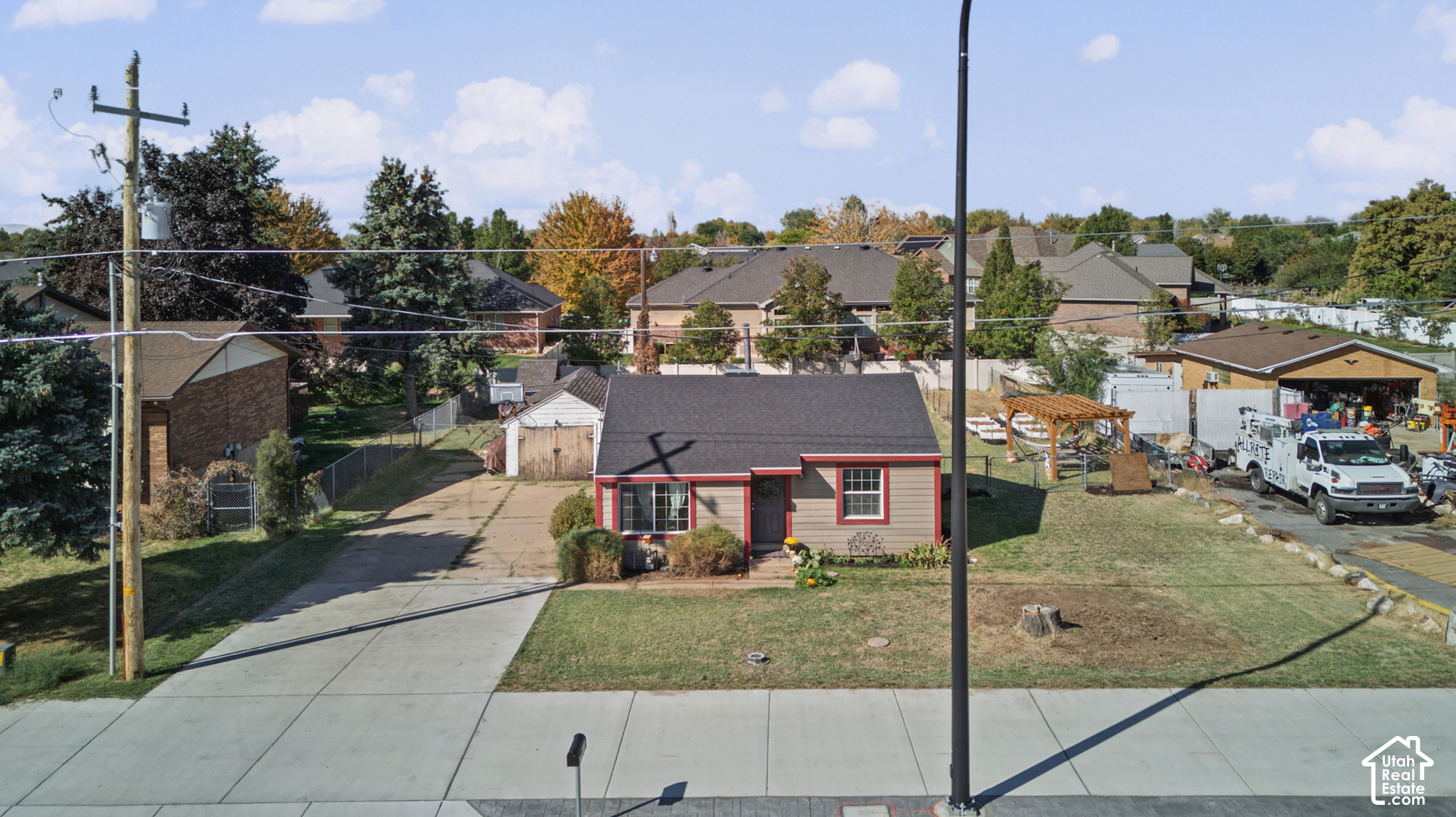 main property photo 29