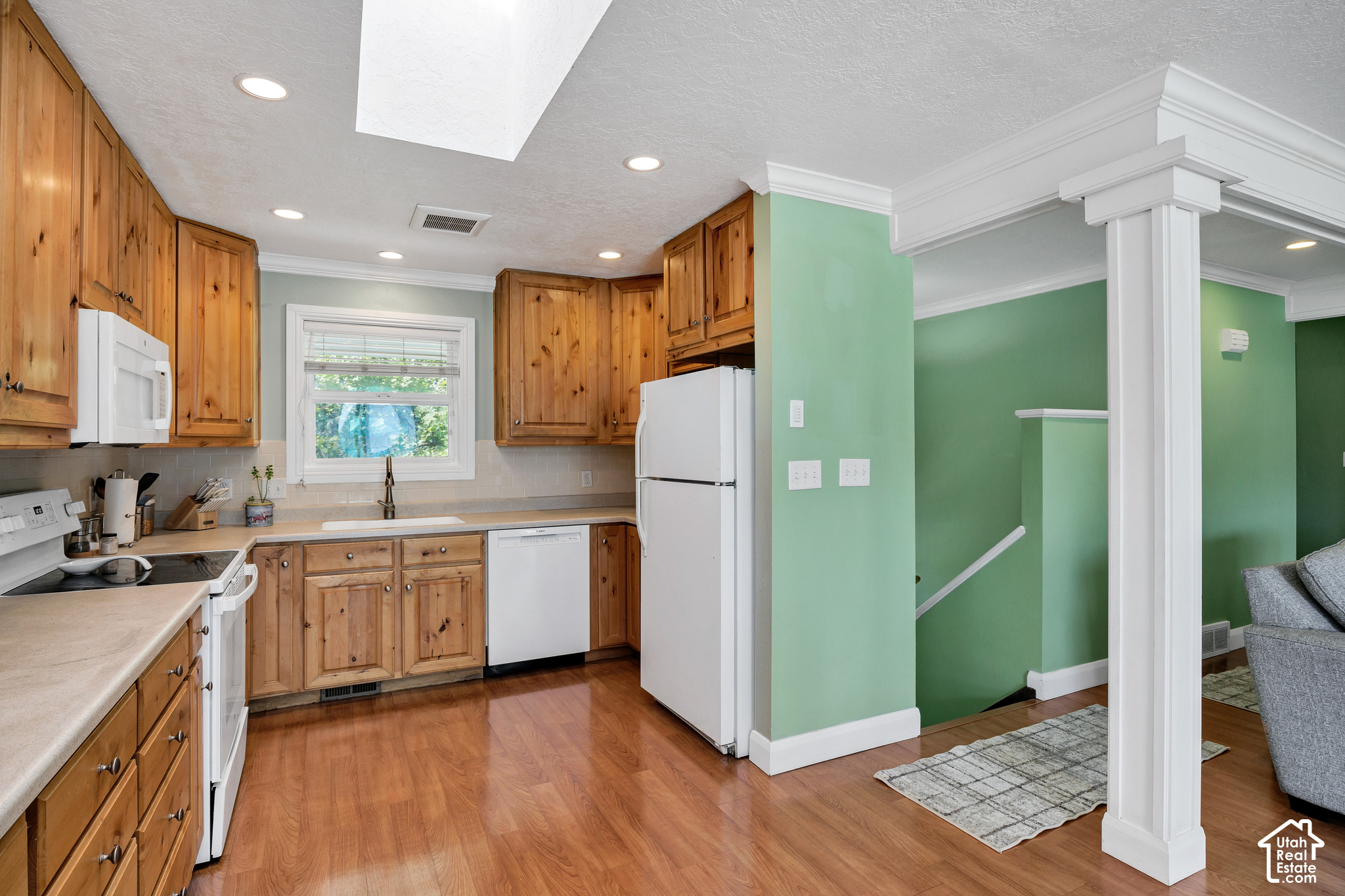 main property photo 7