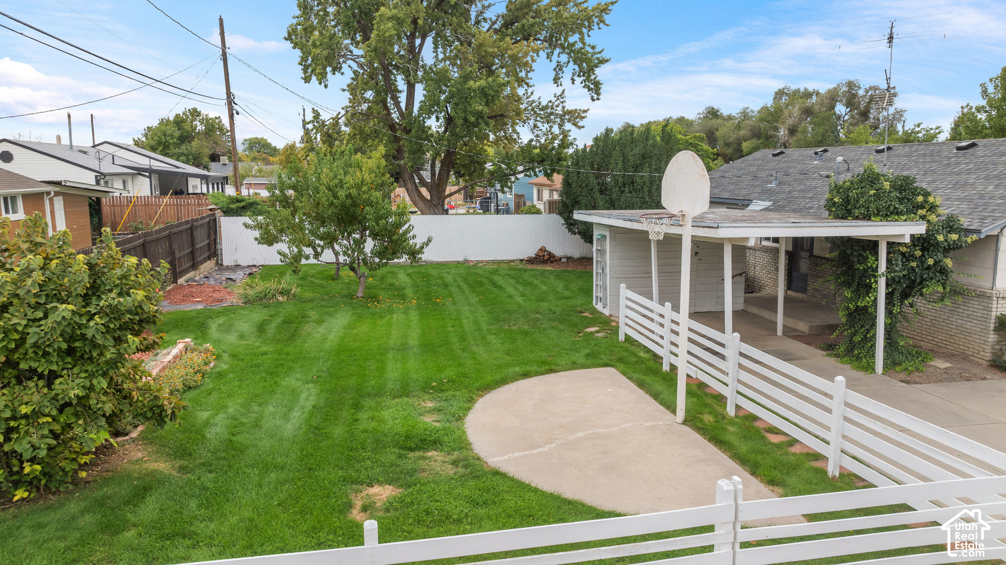 main property photo 26