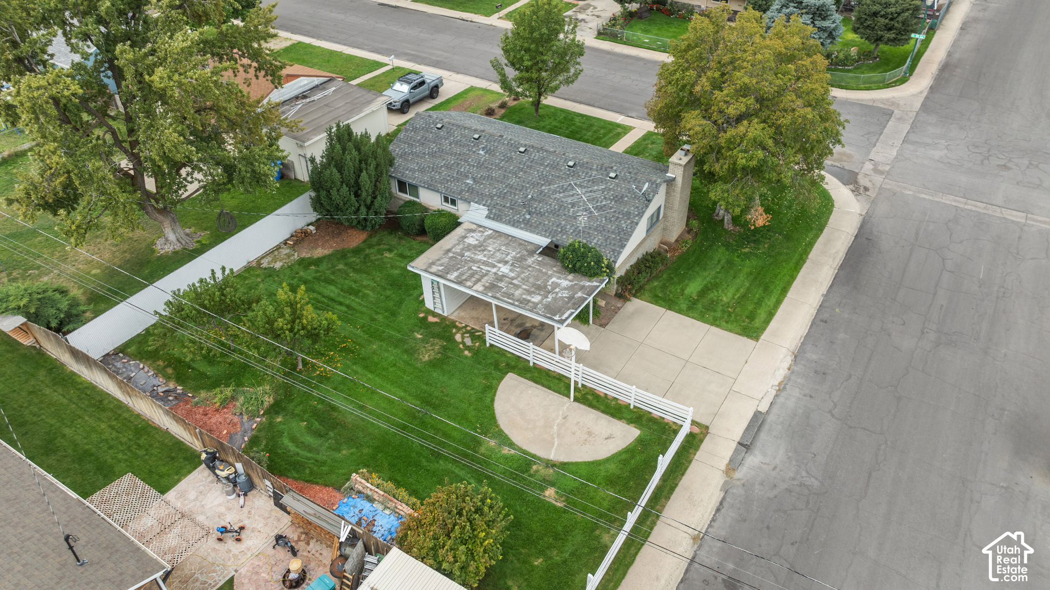 main property photo 27