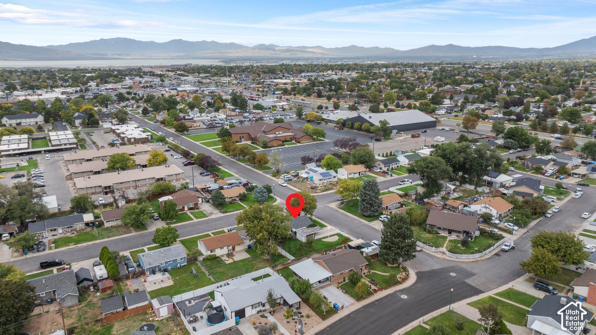 main property photo 32