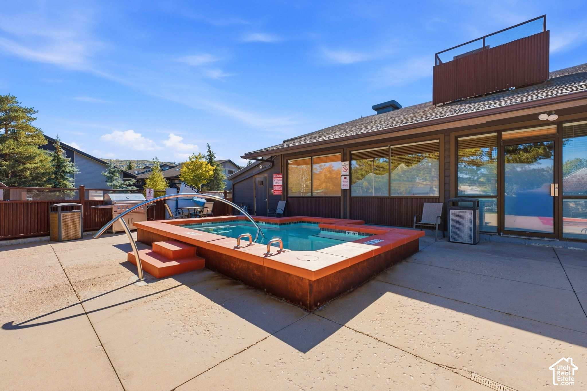 main property photo 20