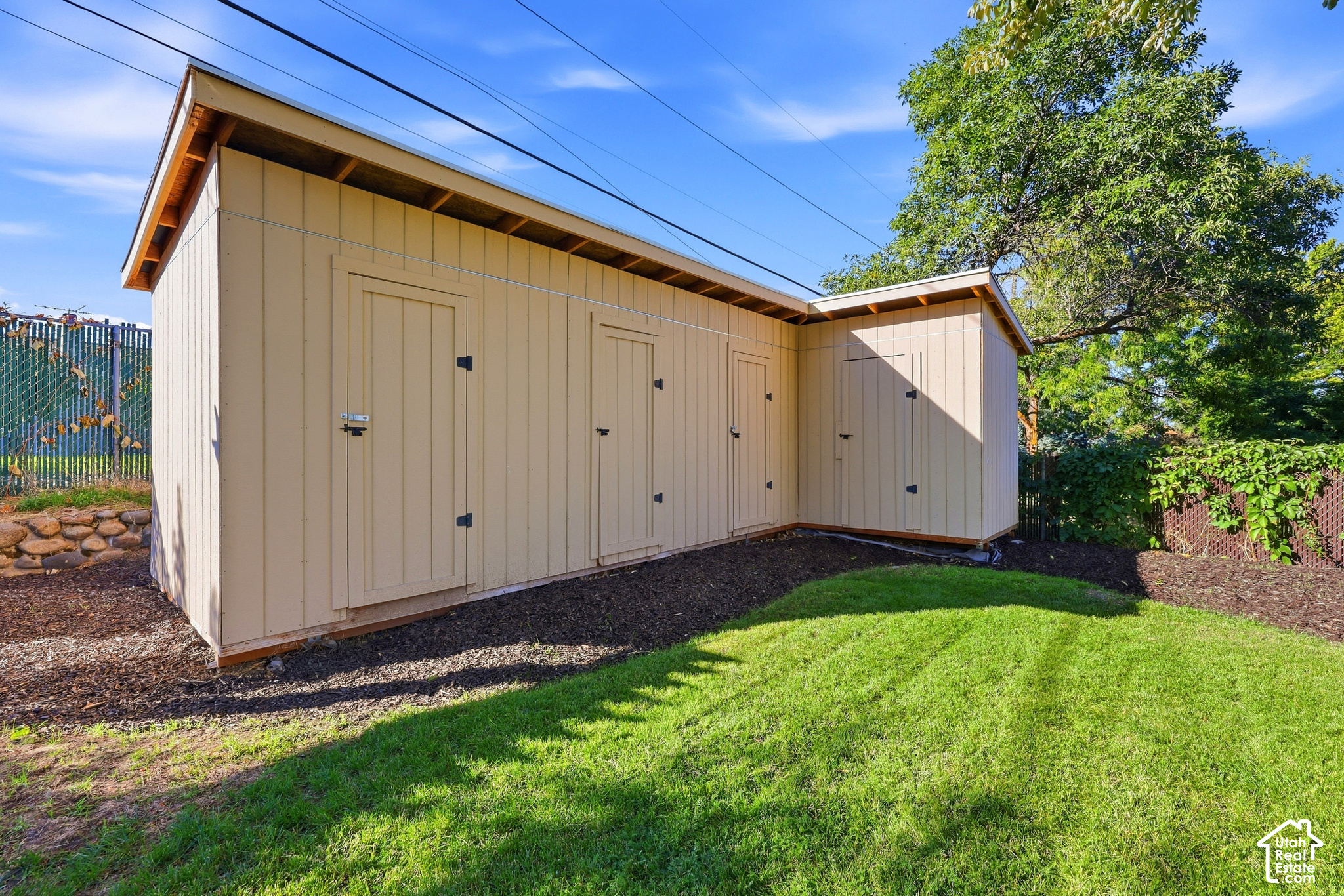 main property photo 23