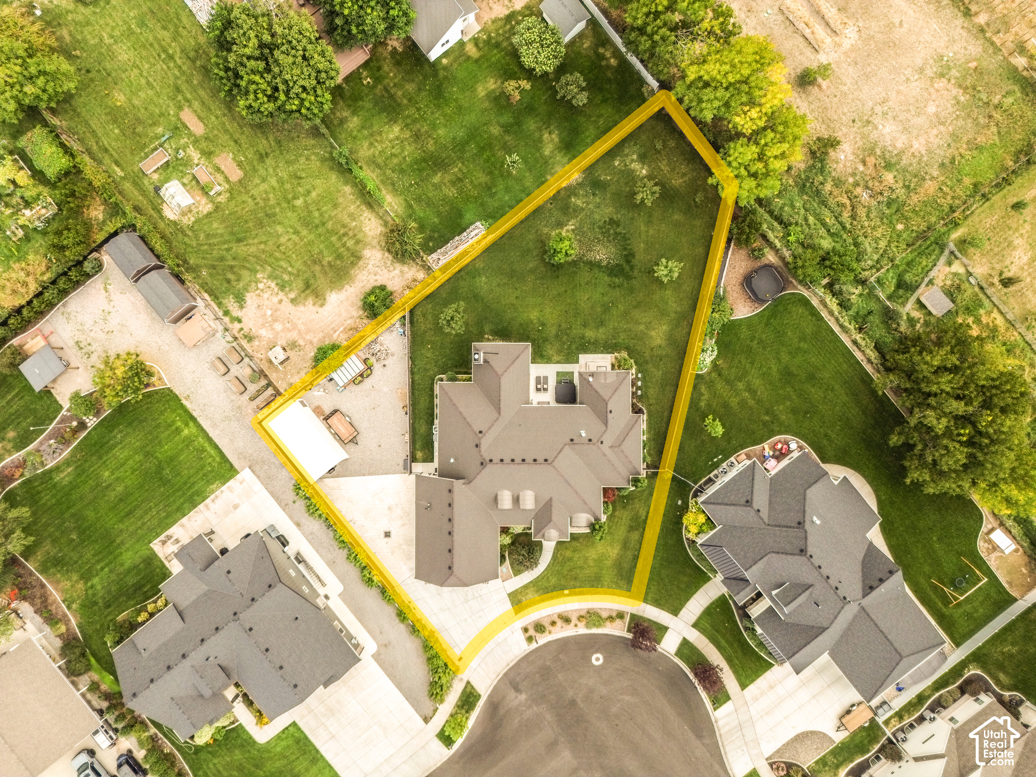 main property photo 48