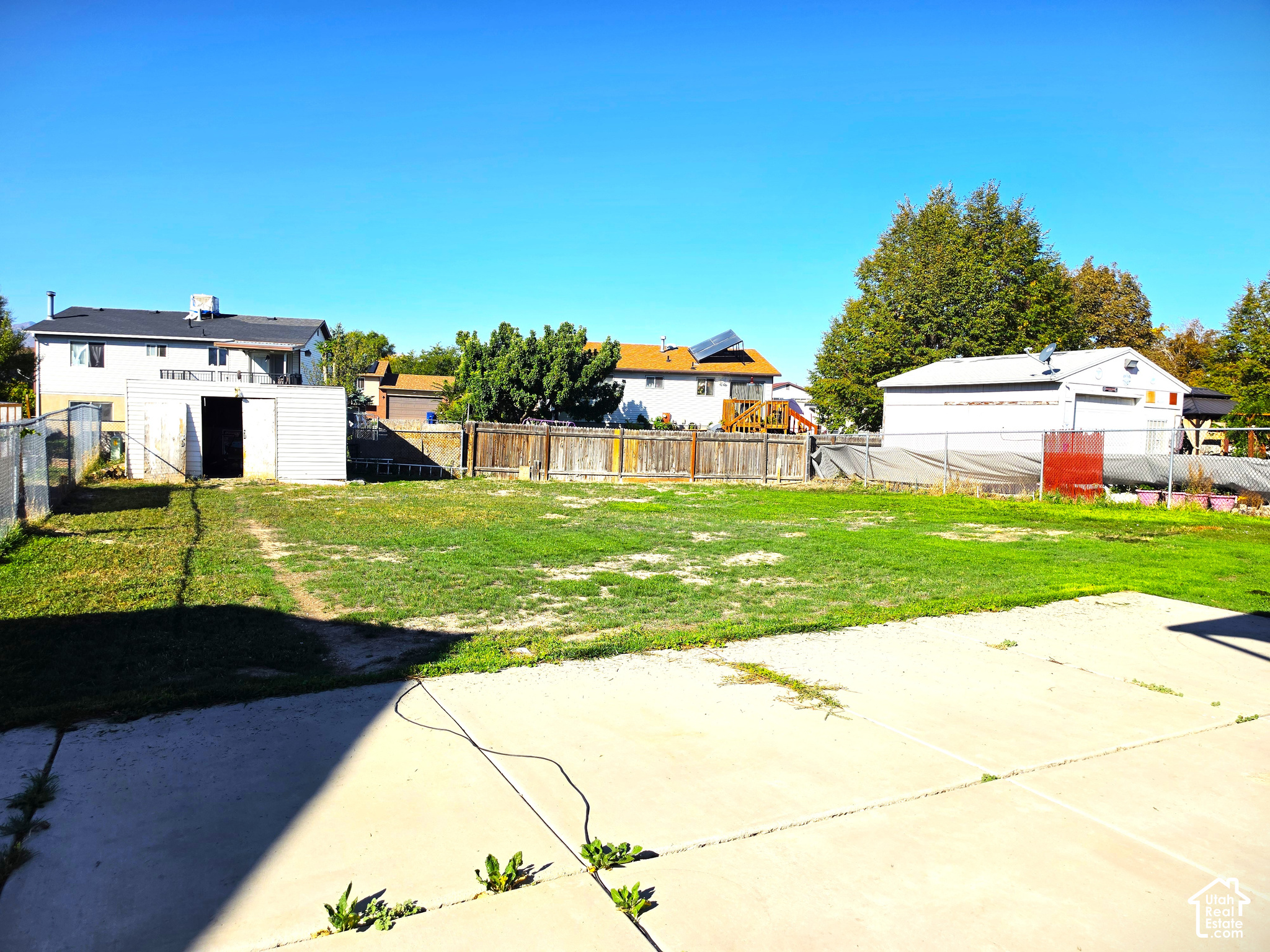 main property photo 20