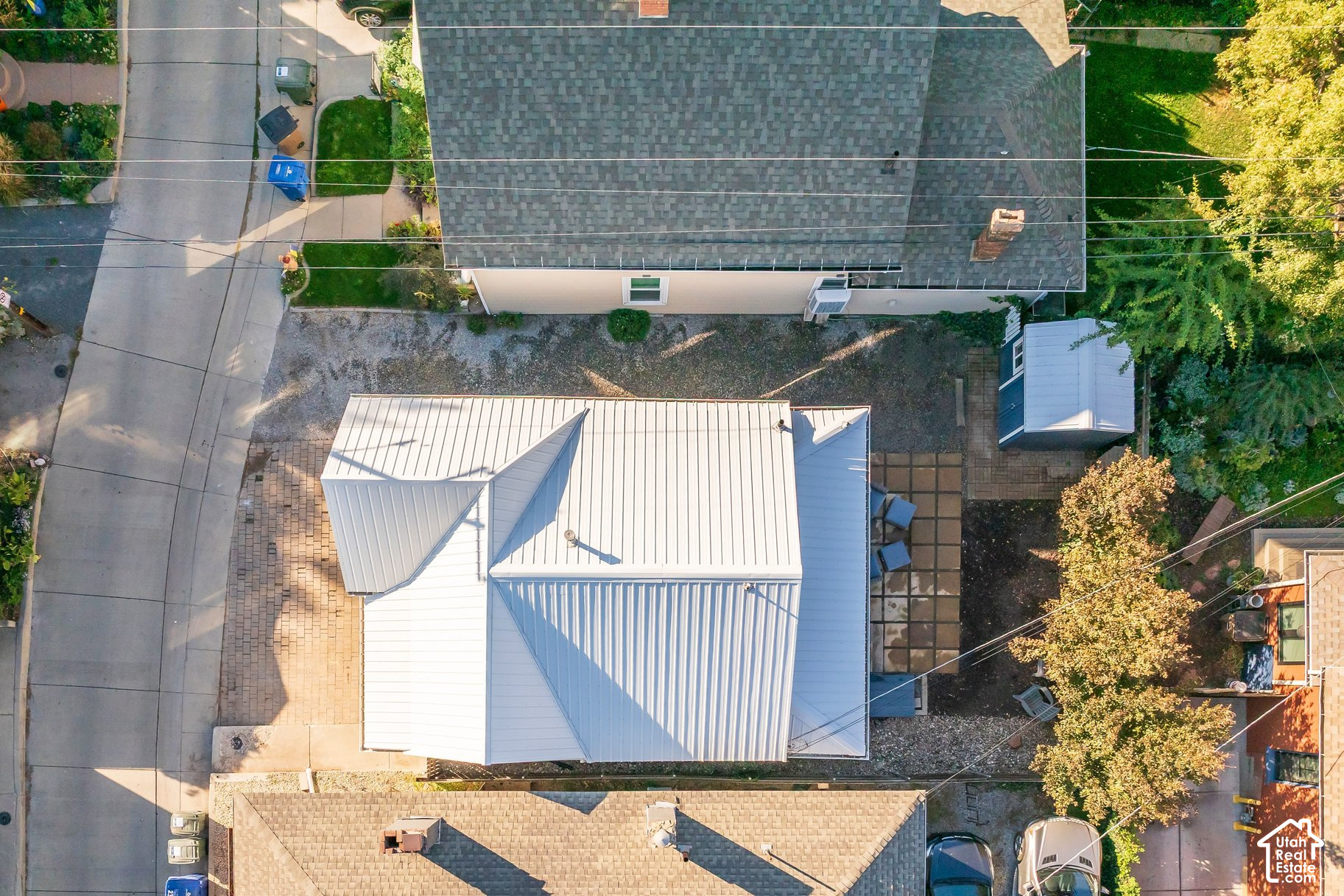 main property photo 34