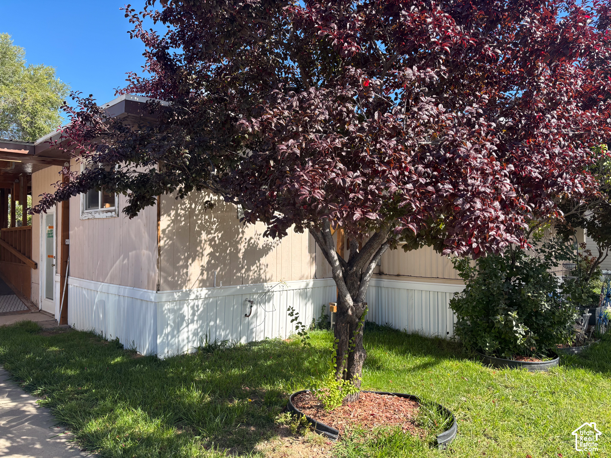 main property photo 24