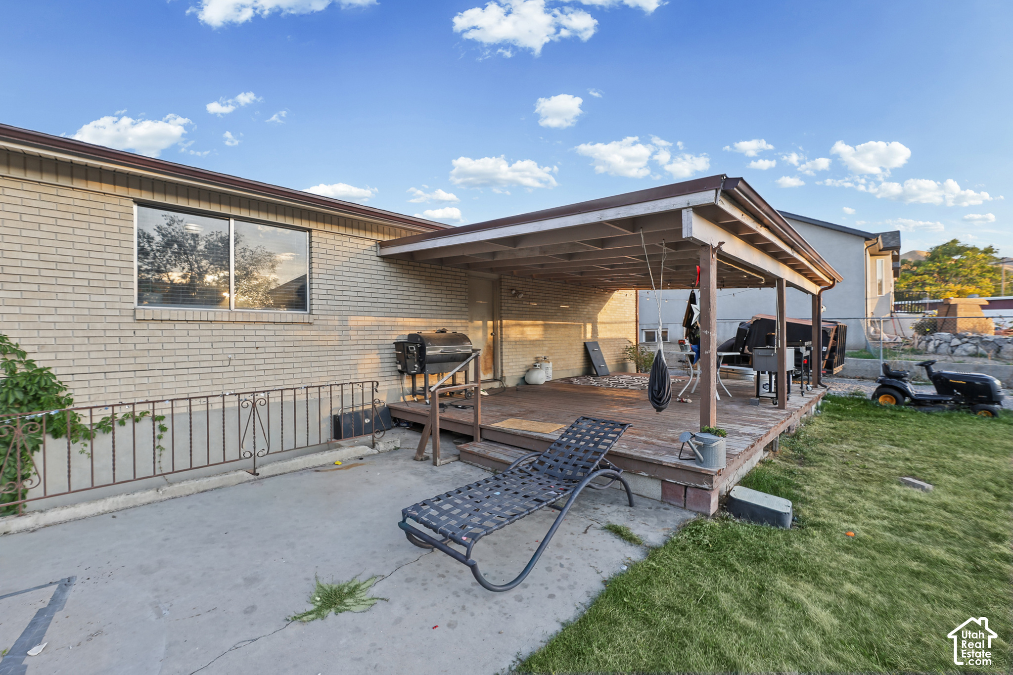 main property photo 31