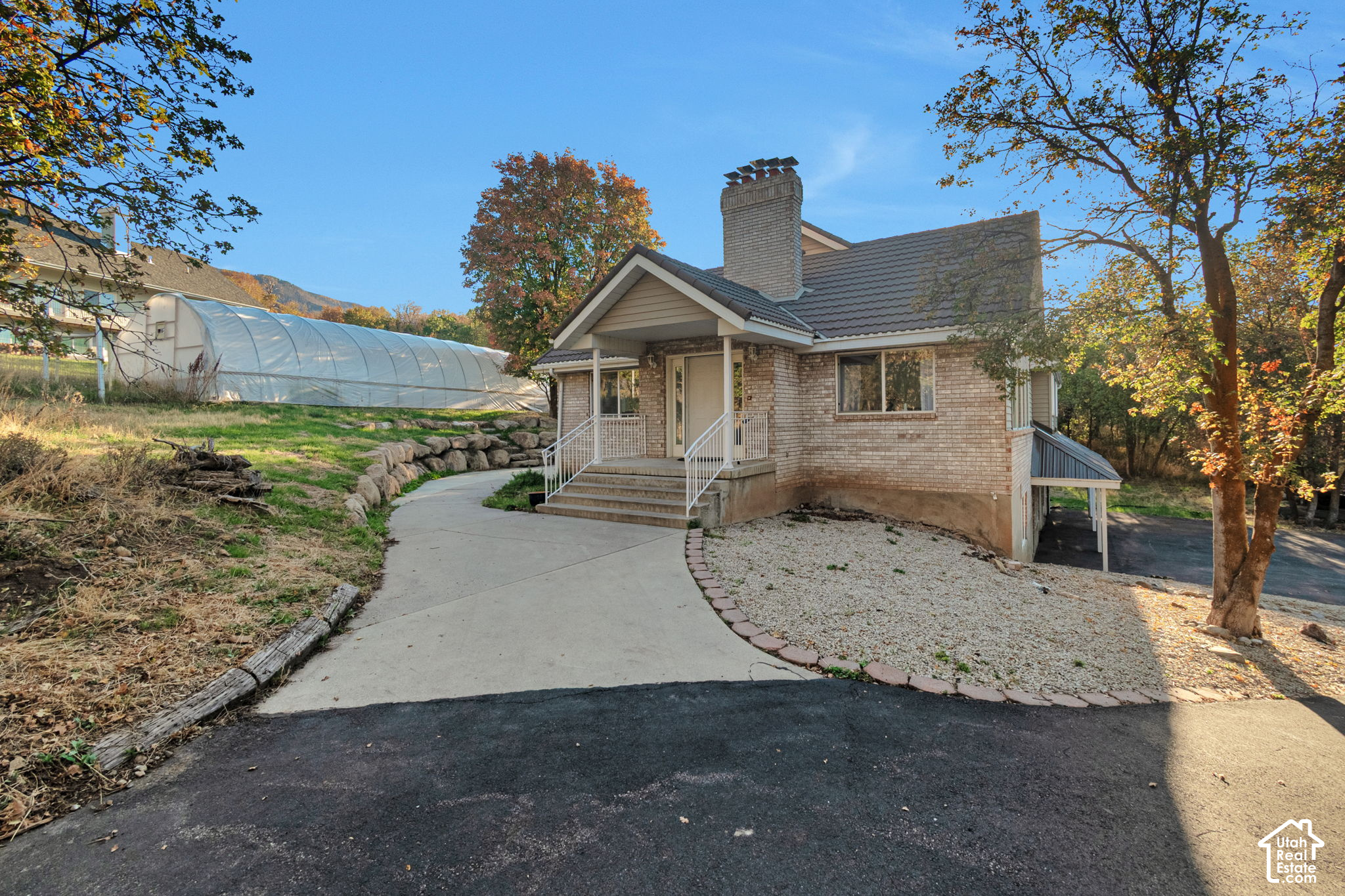 main property photo 35