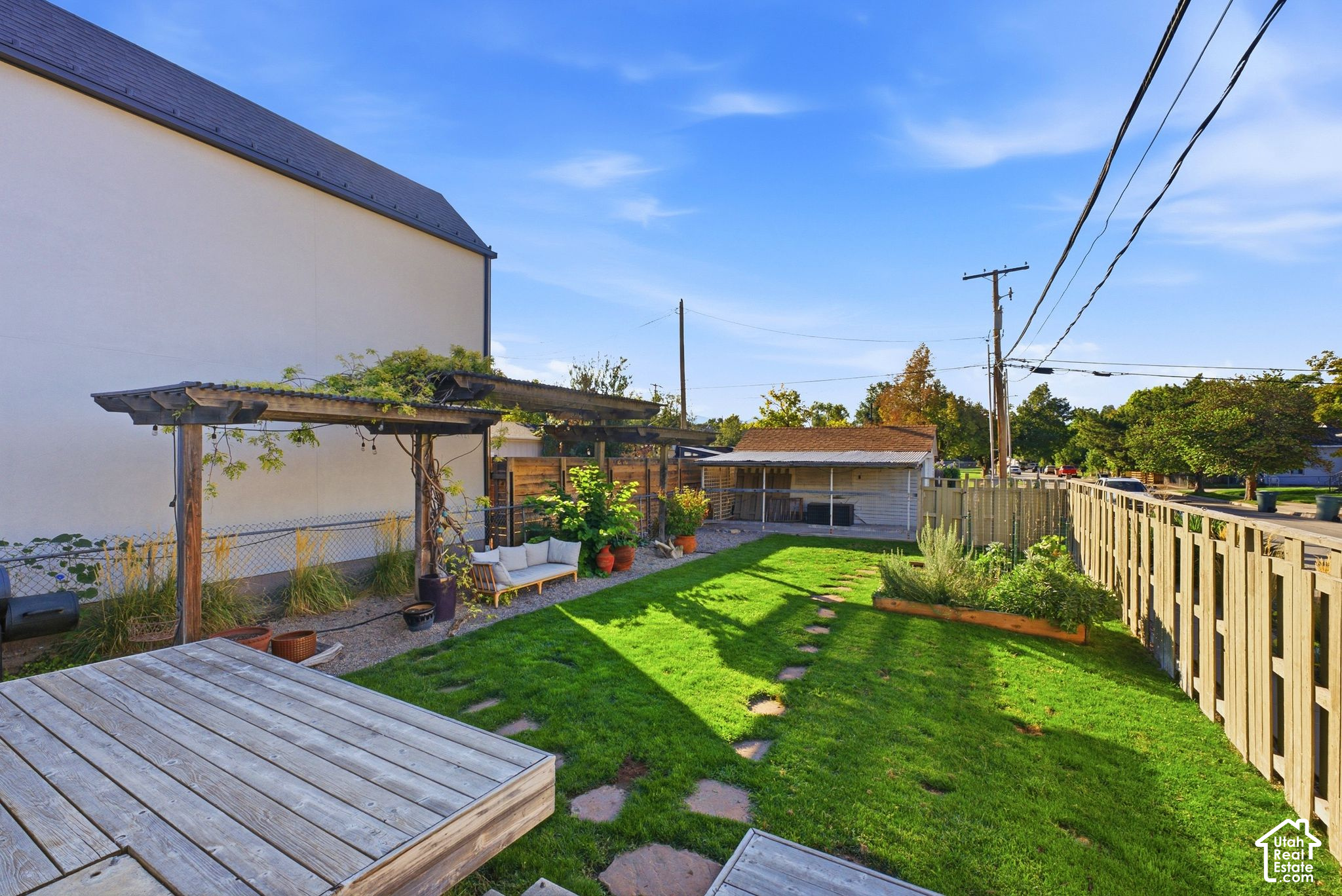 main property photo 24