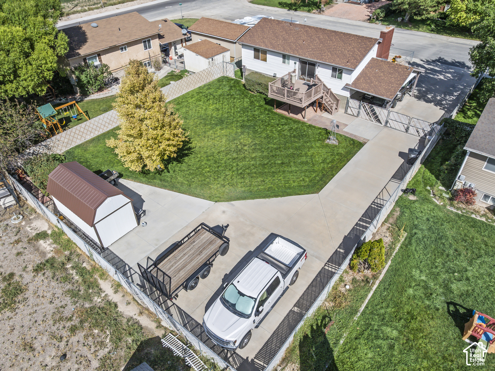 main property photo 20