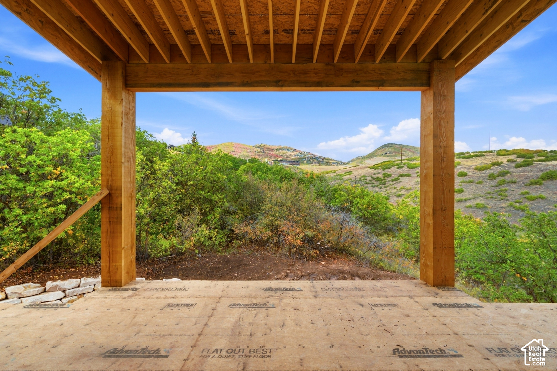 main property photo 37