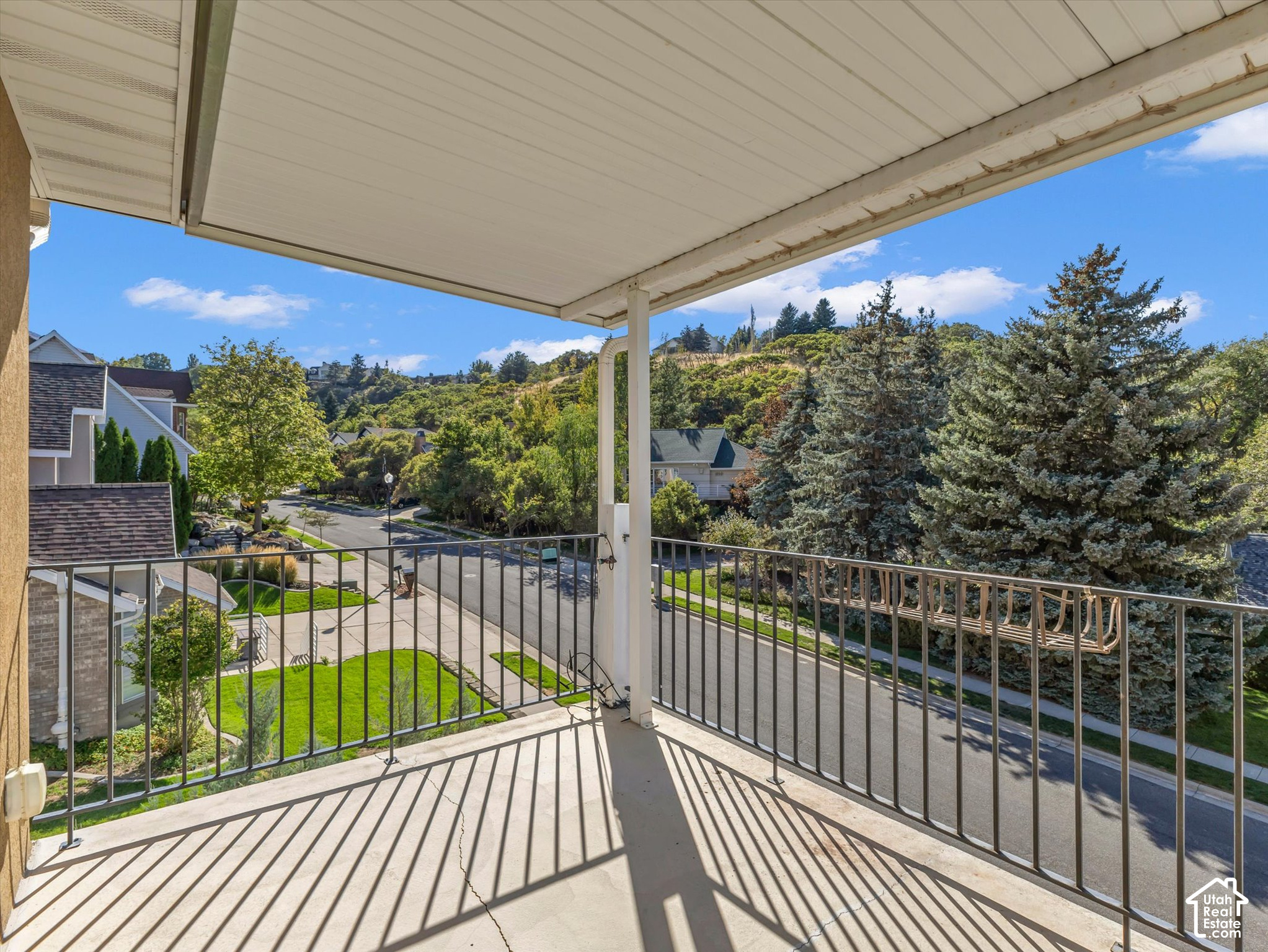 main property photo 12