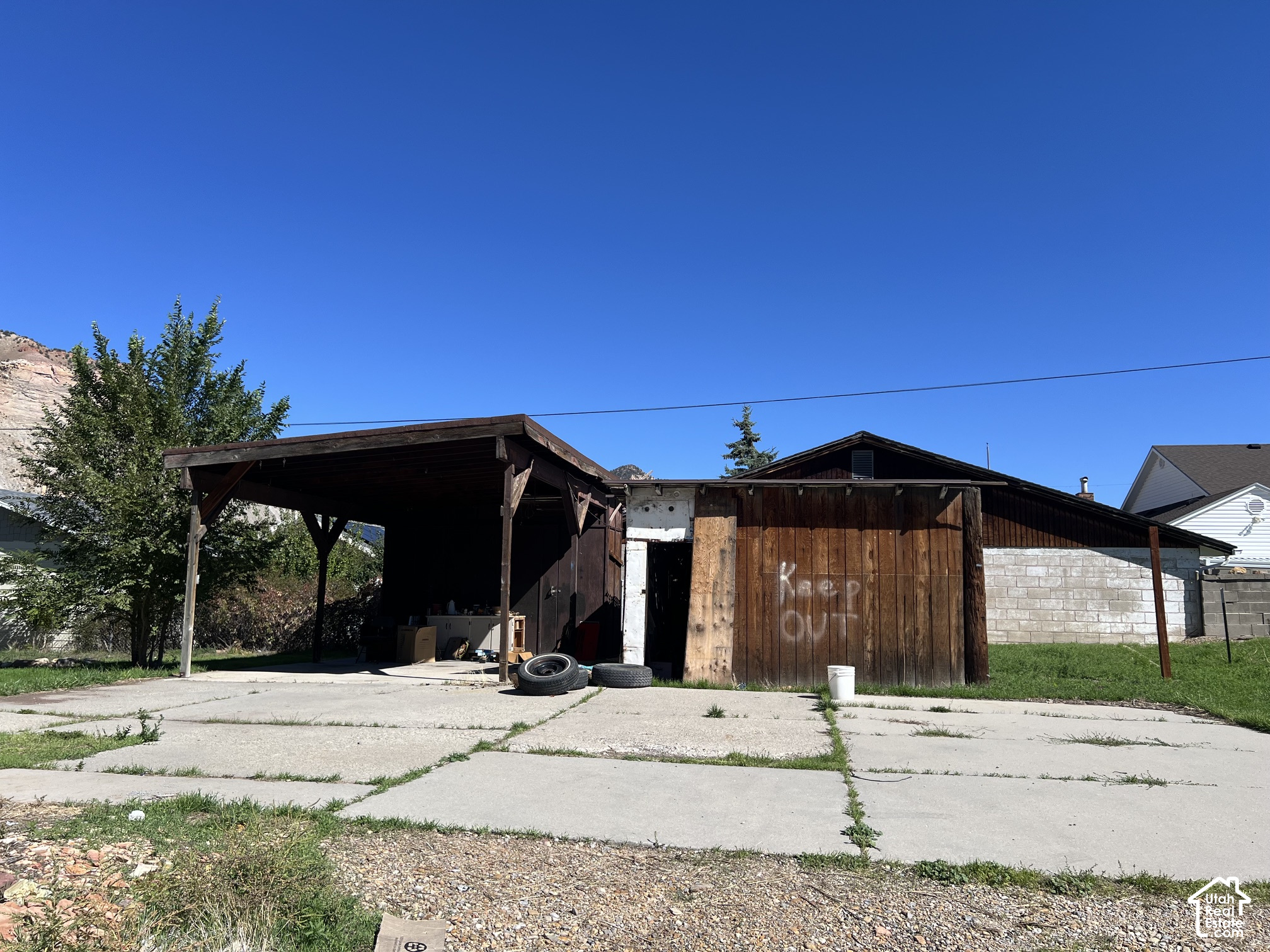 main property photo 2