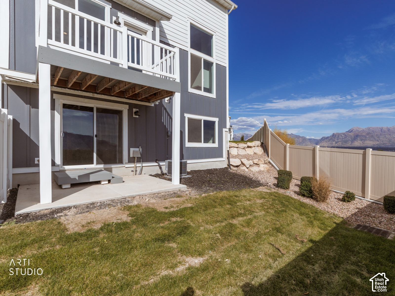 main property photo 31