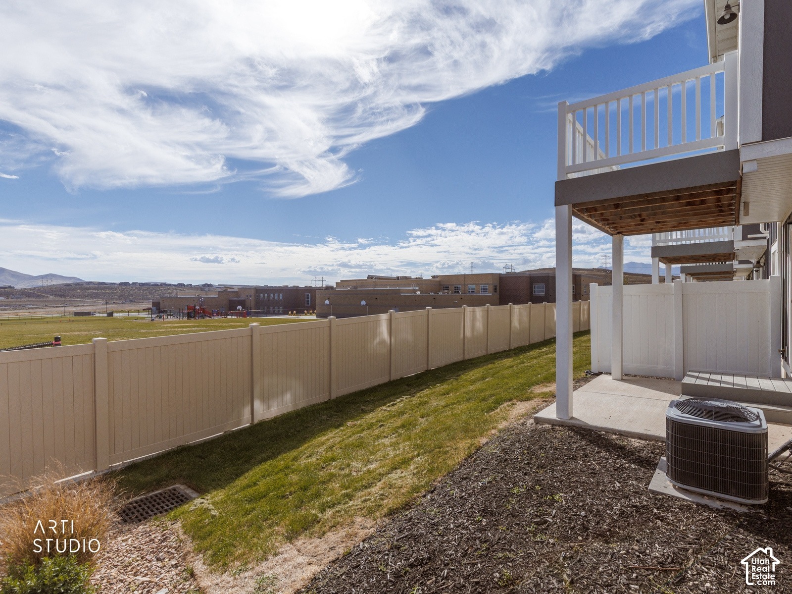 main property photo 33