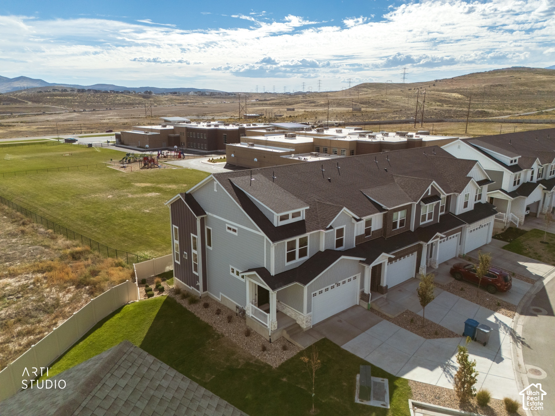 main property photo 37