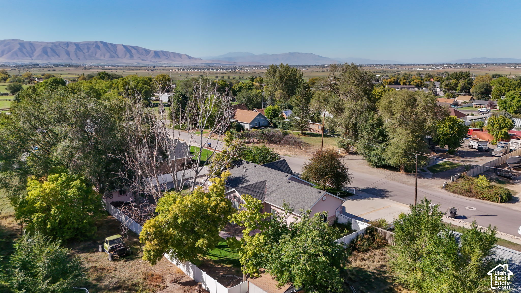 main property photo 33