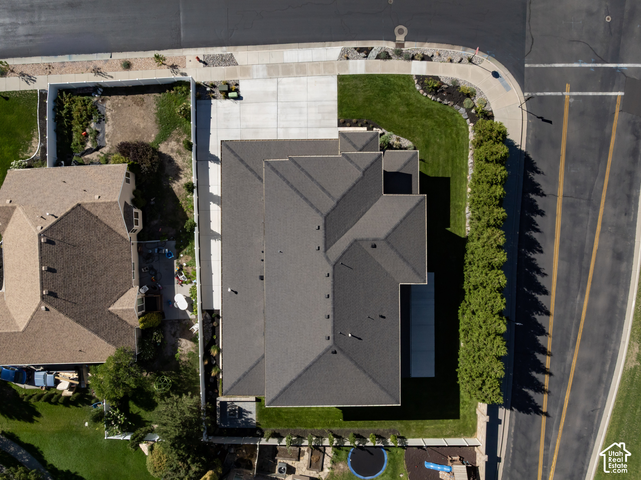 main property photo 50