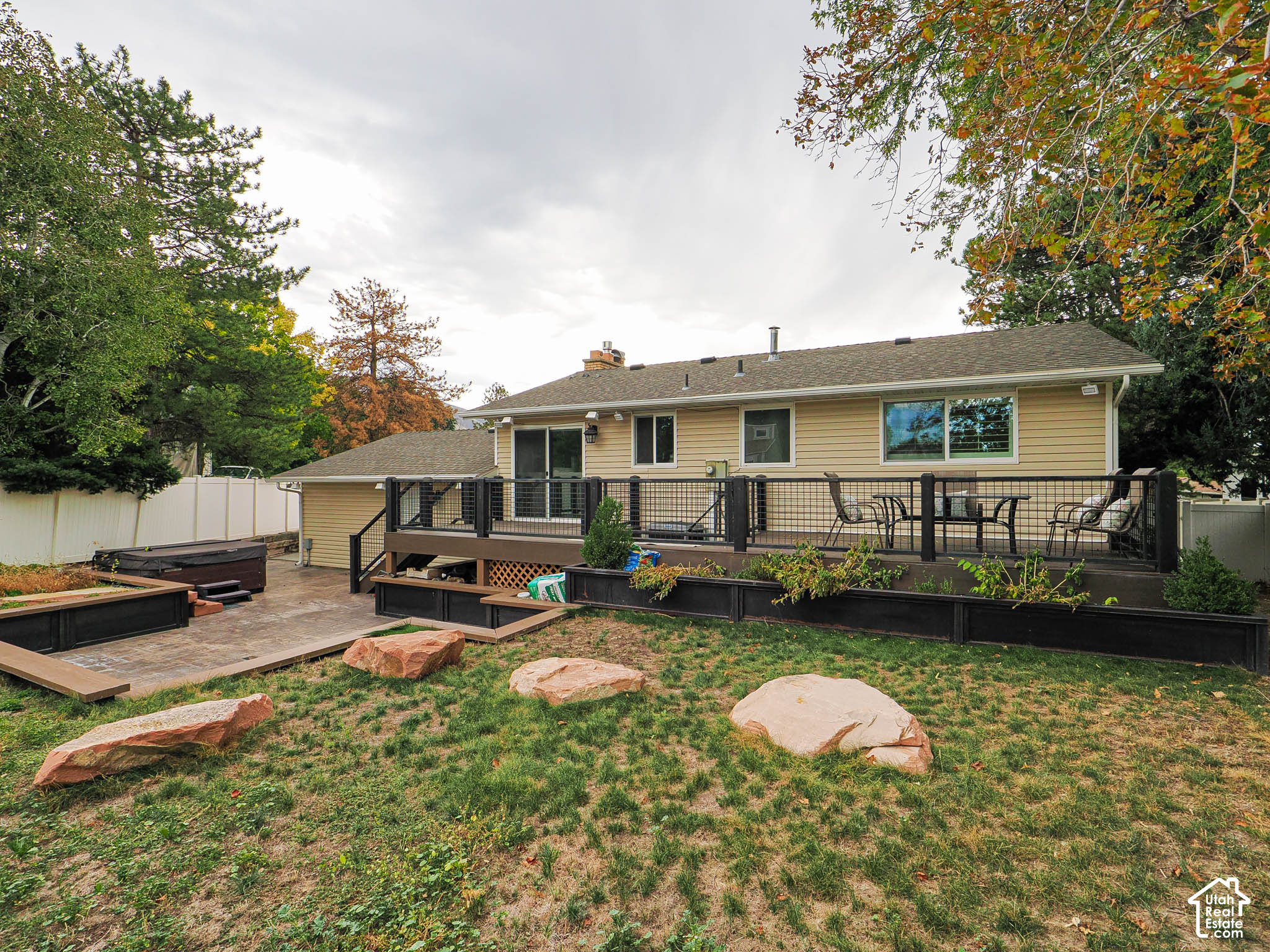 main property photo 35
