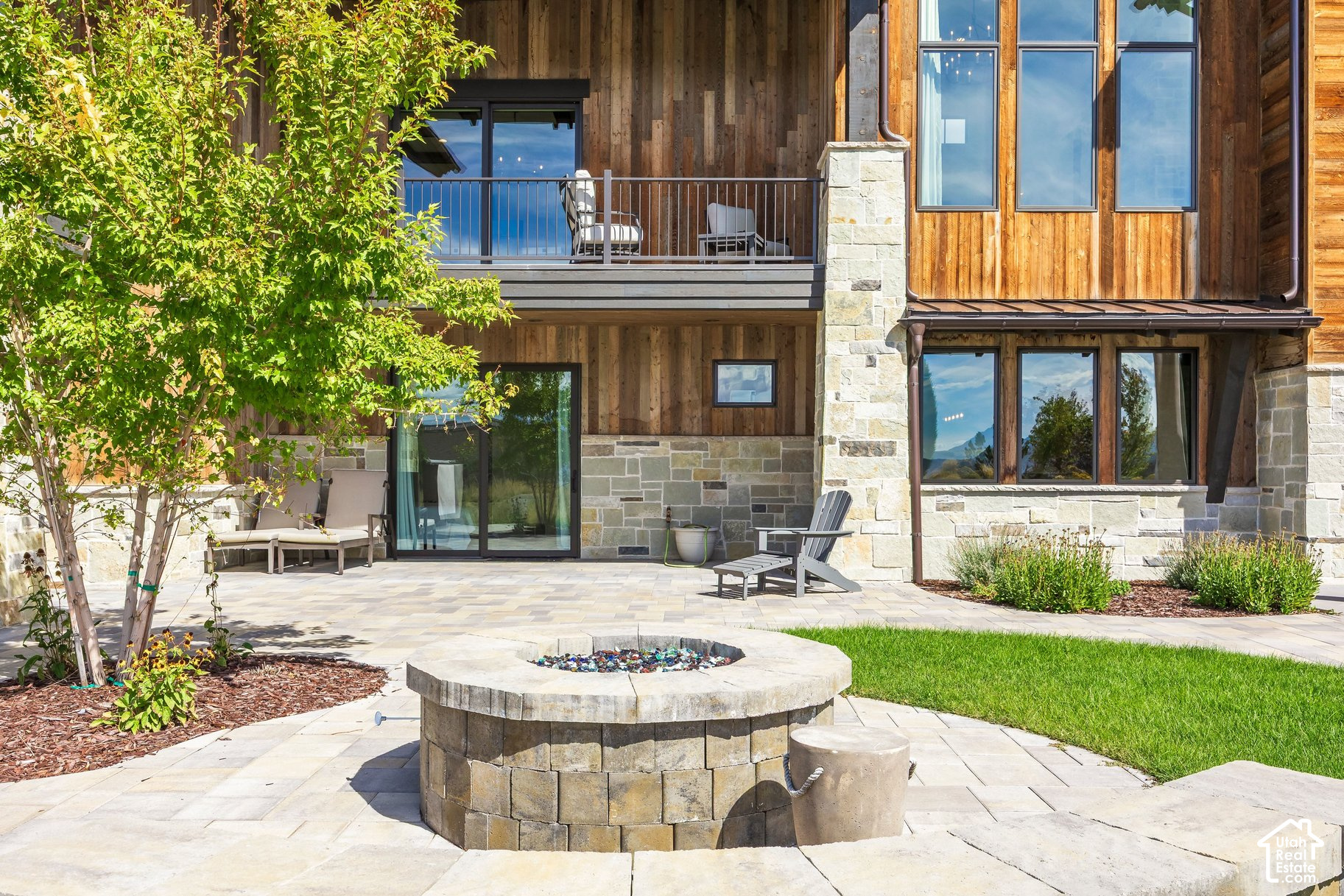 main property photo 87