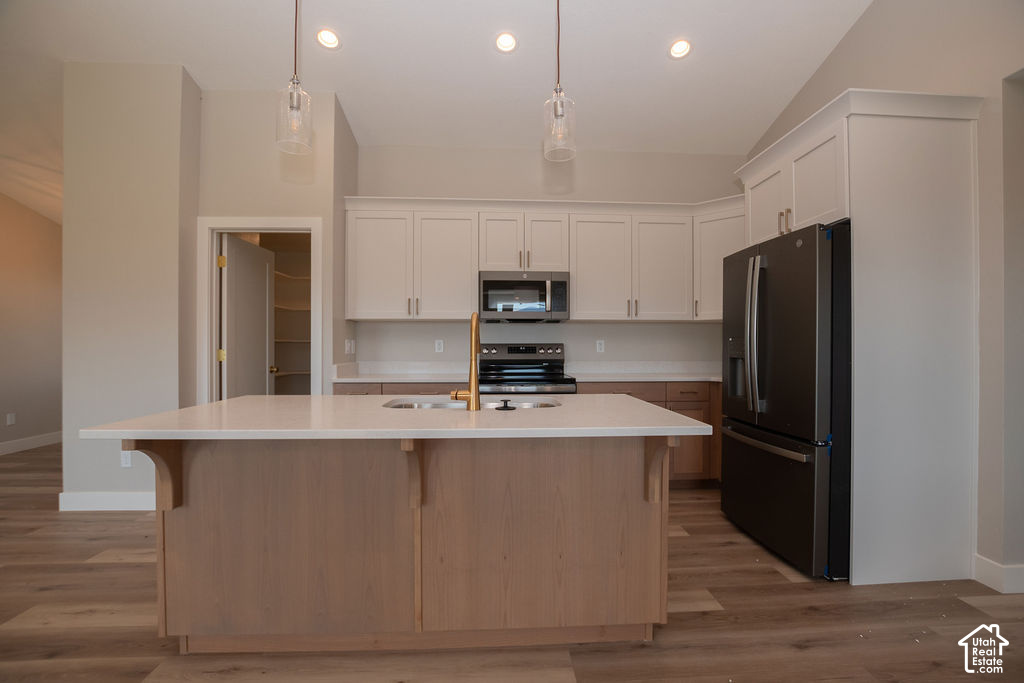 main property photo 15