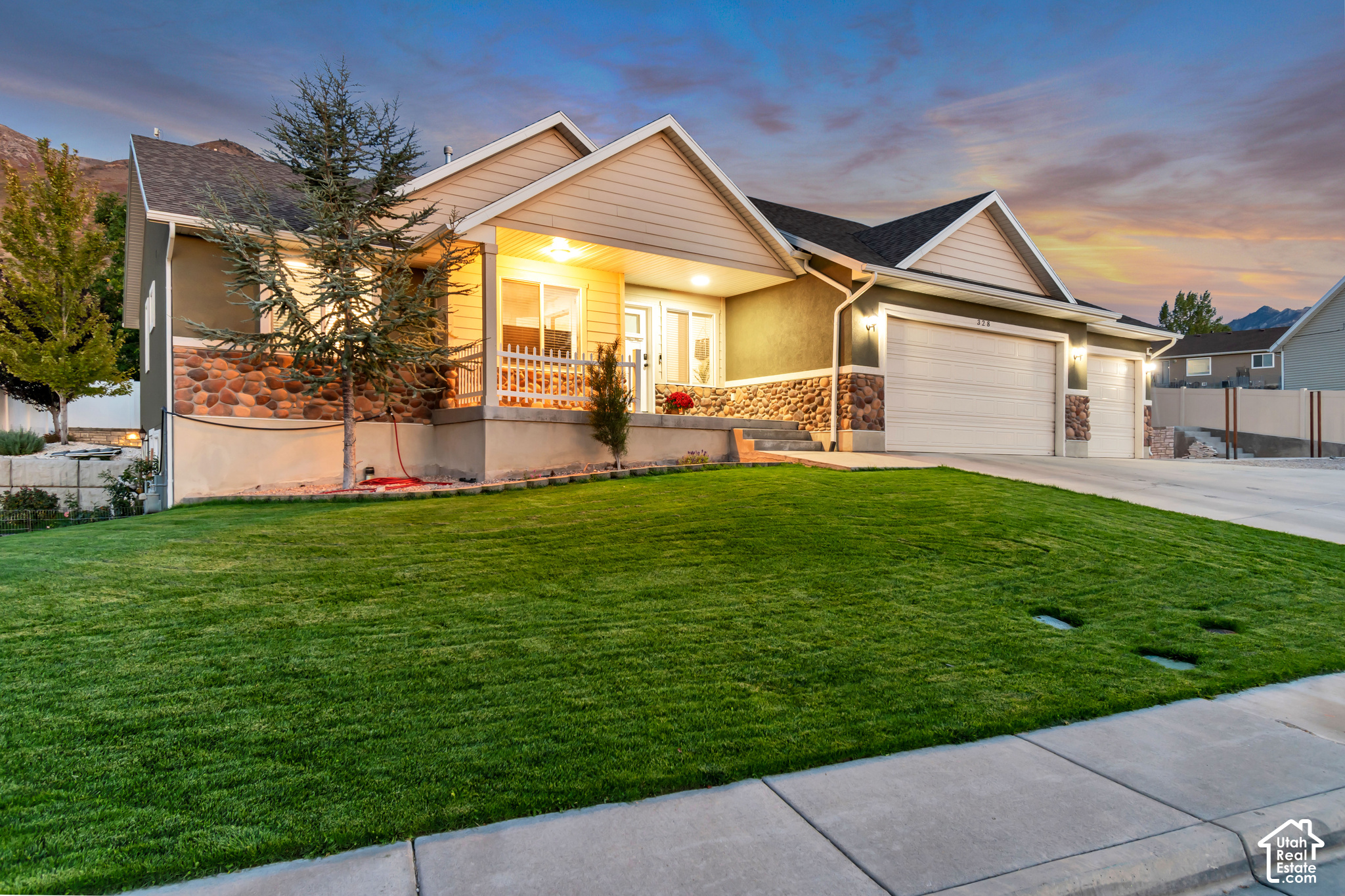 main property photo 31