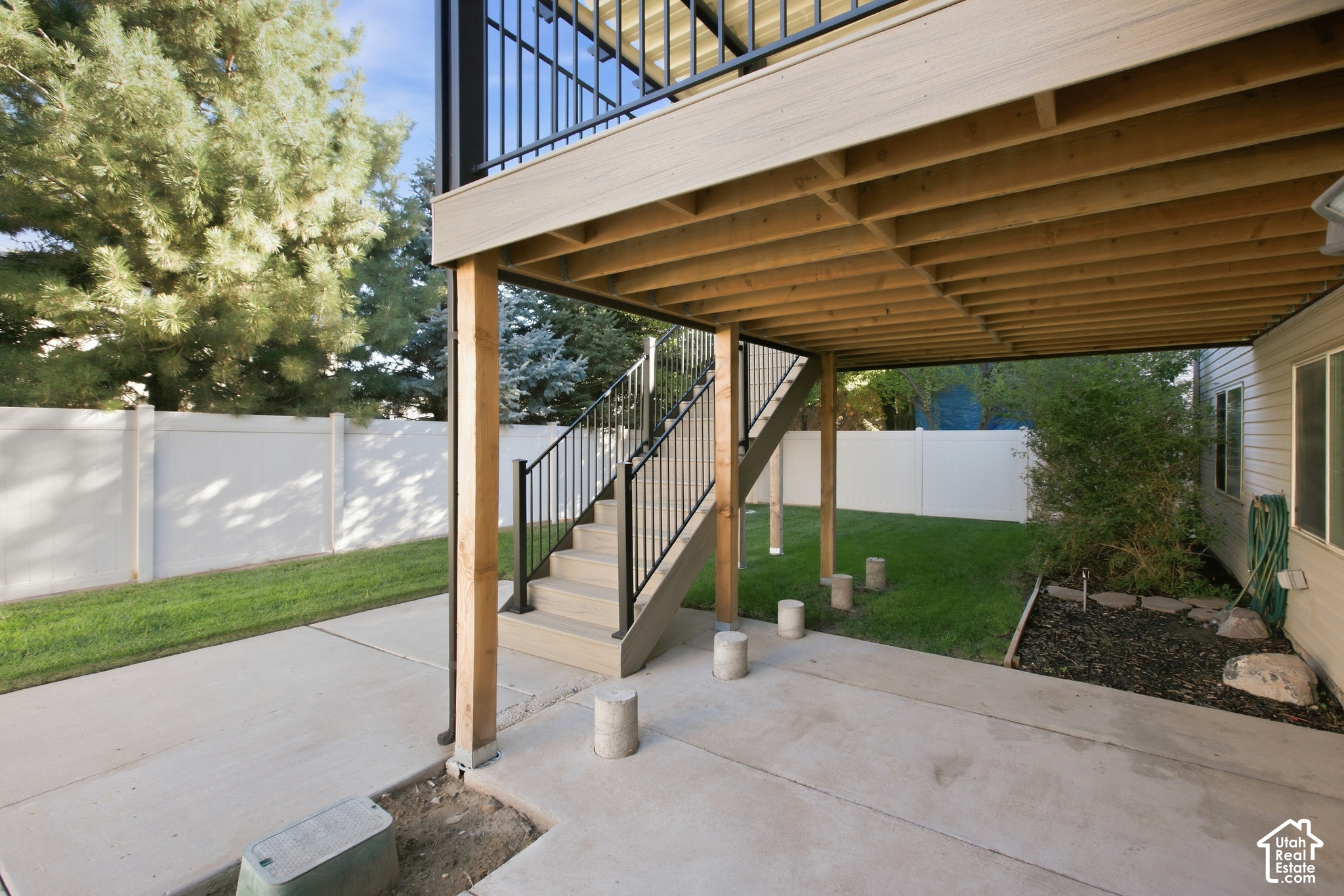 main property photo 31