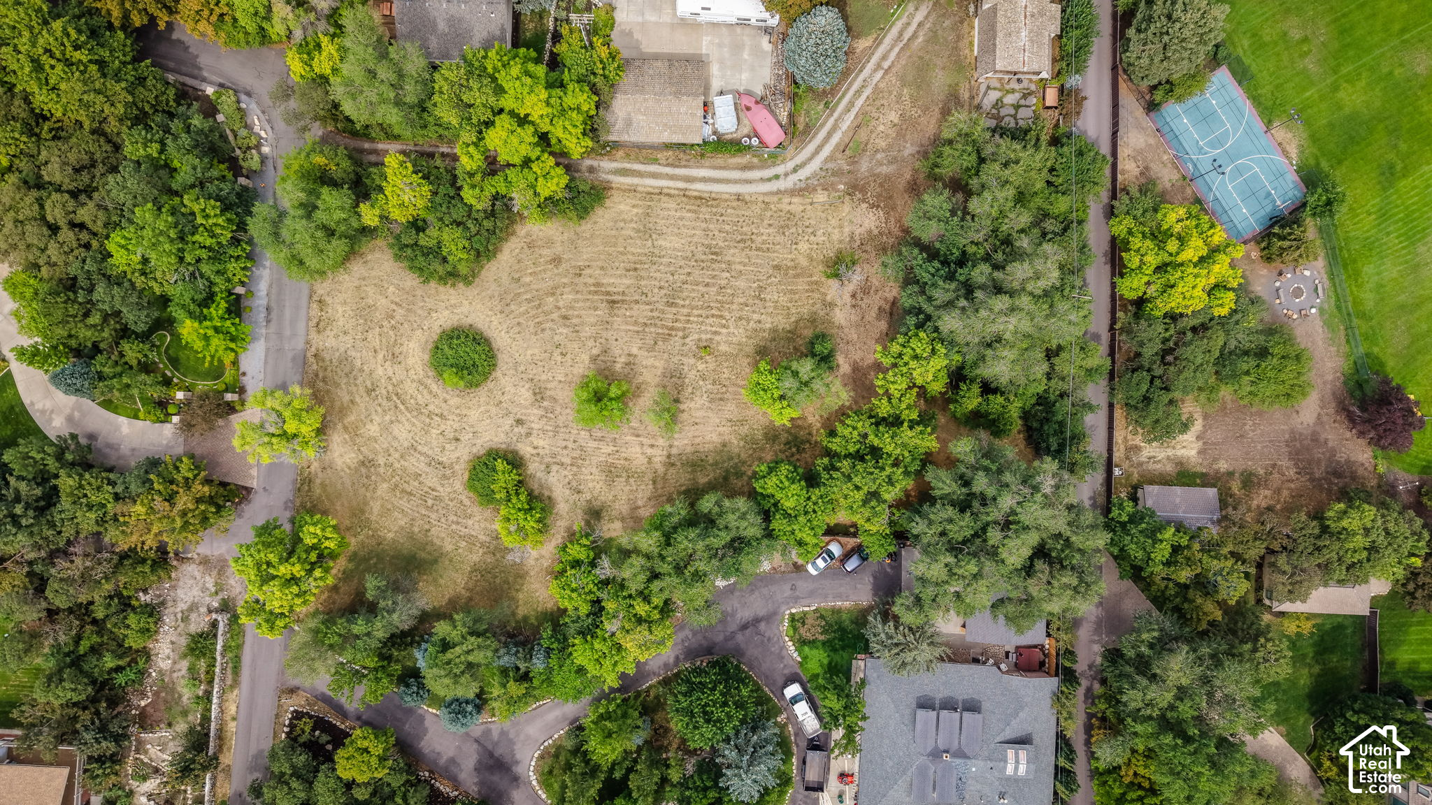 main property photo 60