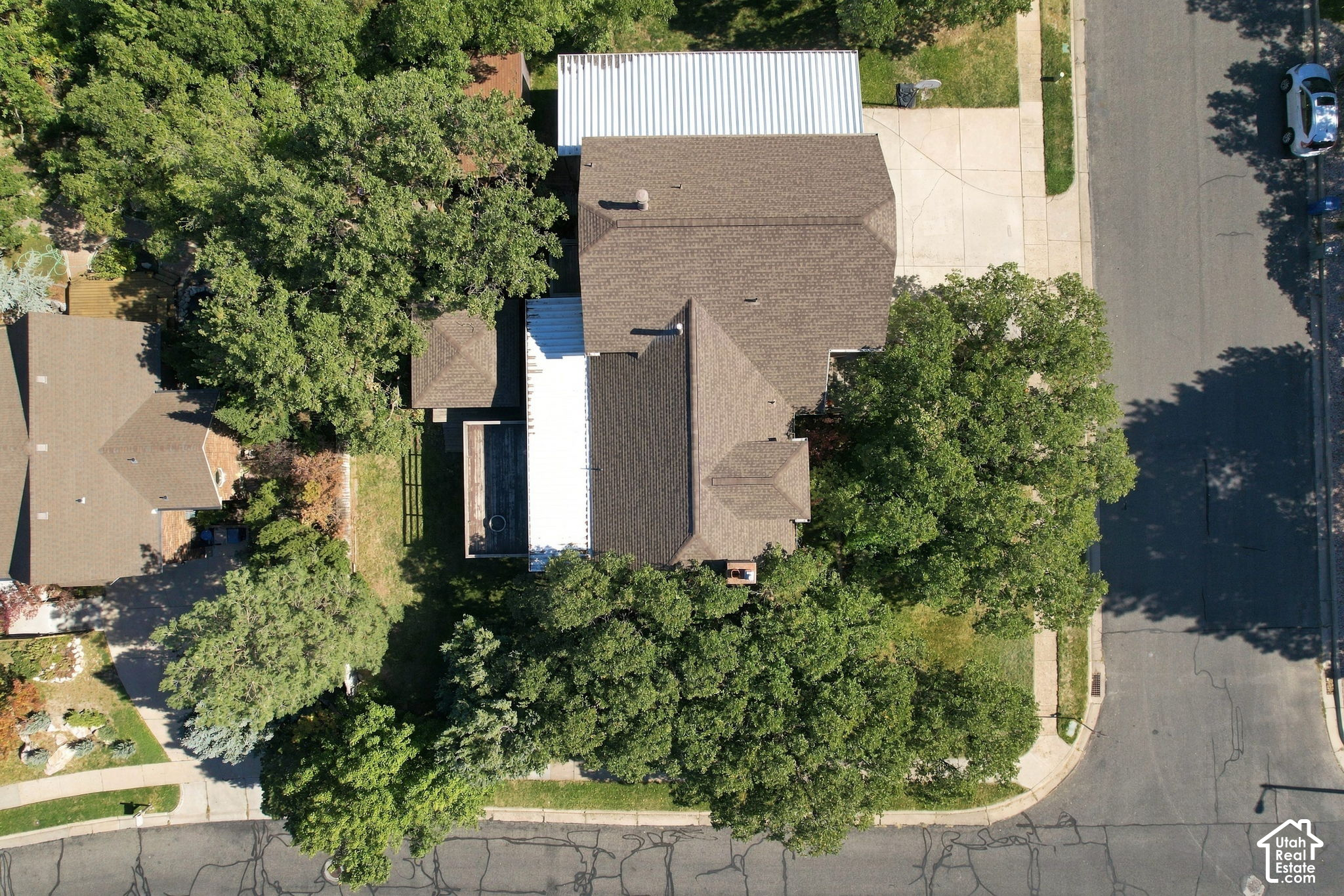 main property photo 60