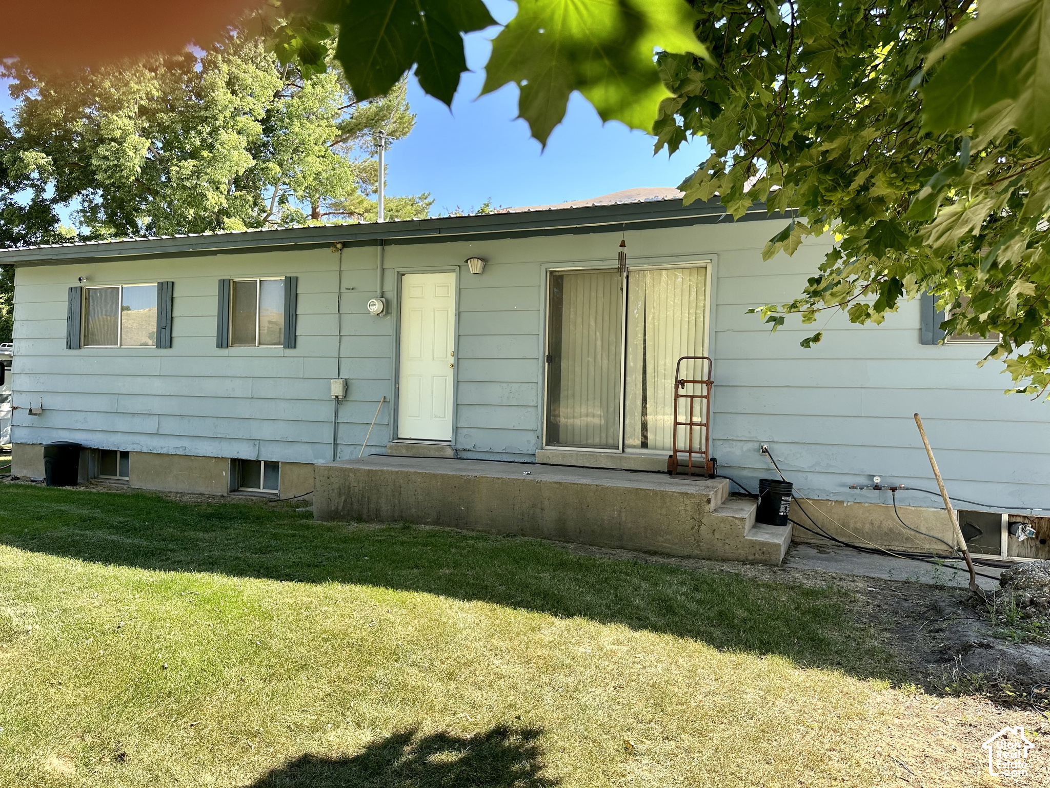 main property photo 14