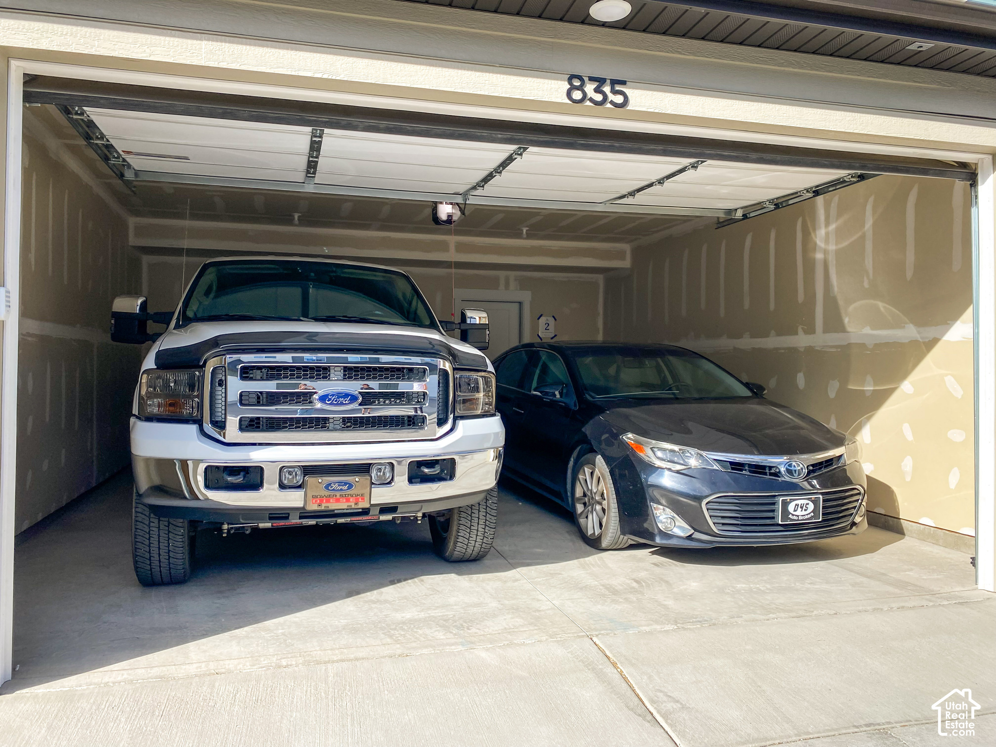 main property photo 25