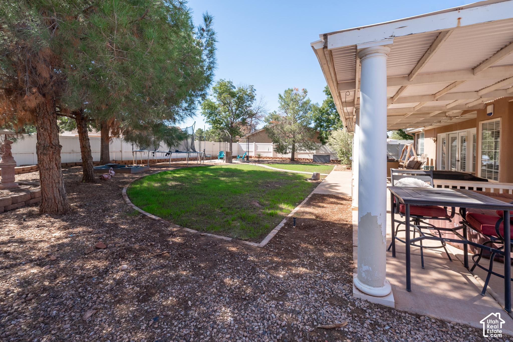 main property photo 24