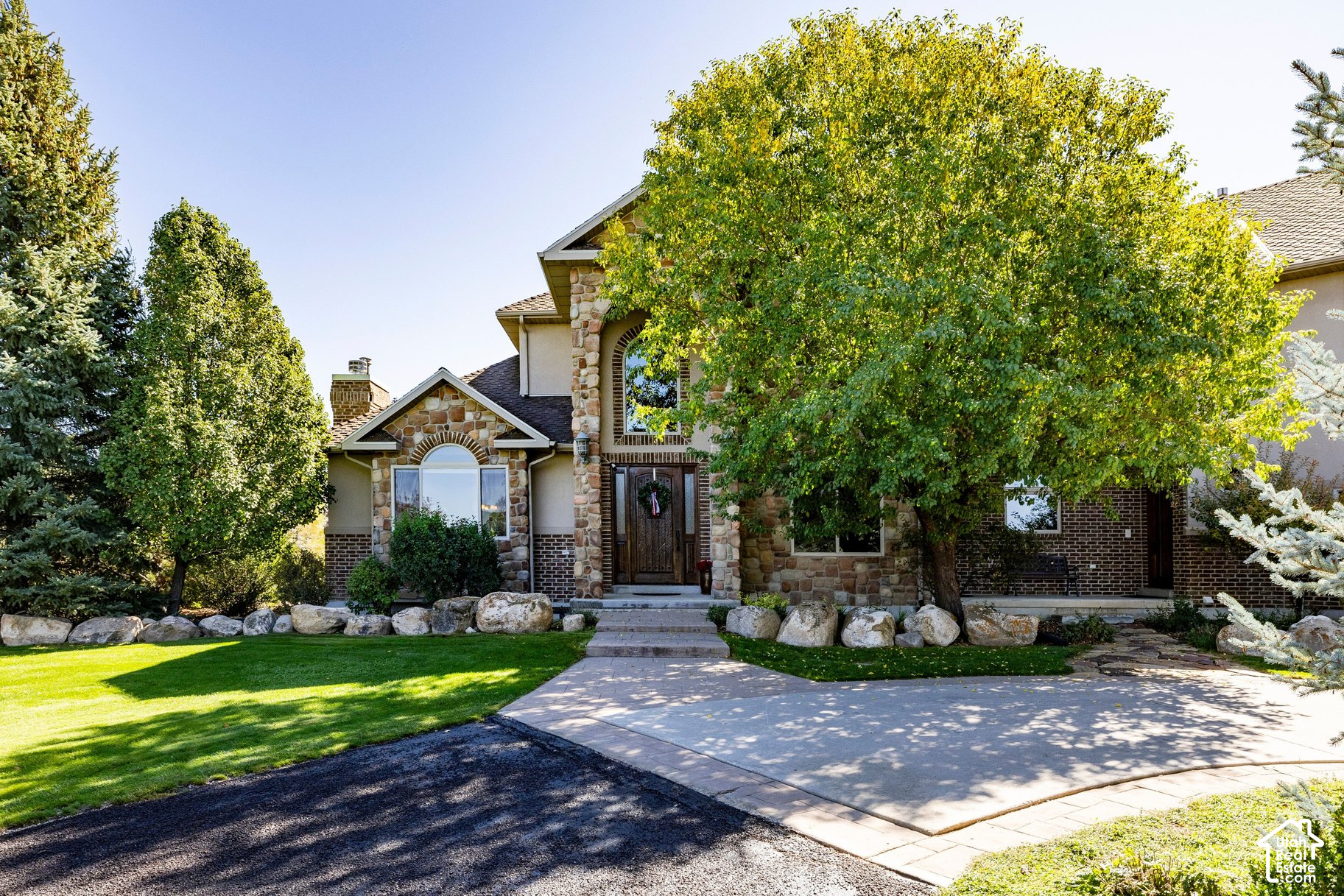 main property photo 18