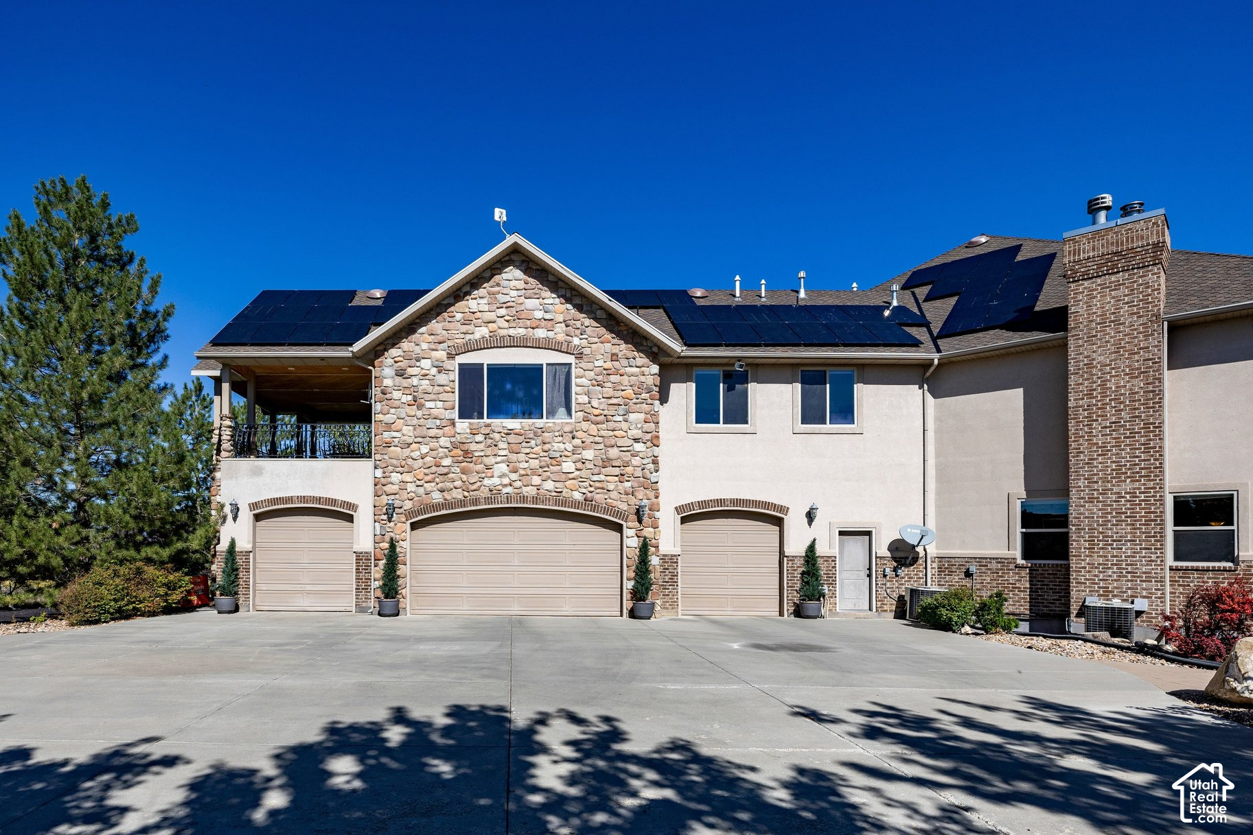 main property photo 79