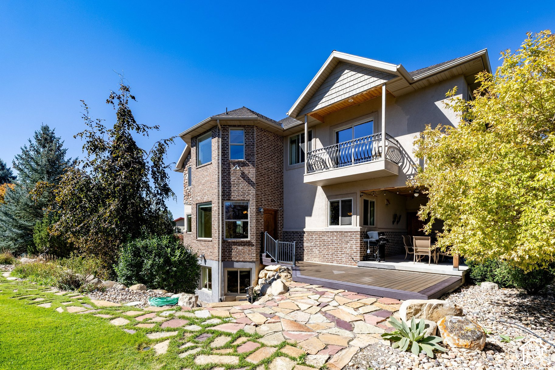 main property photo 81