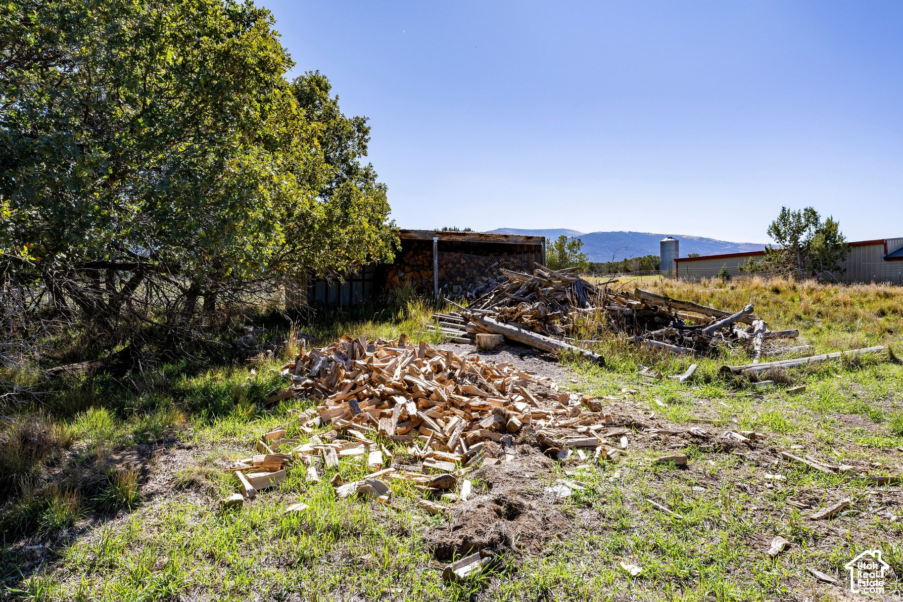 main property photo 88