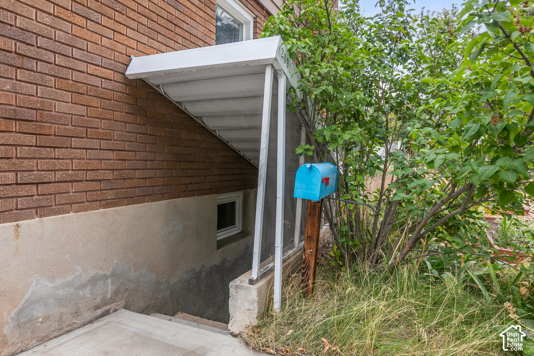 main property photo 29