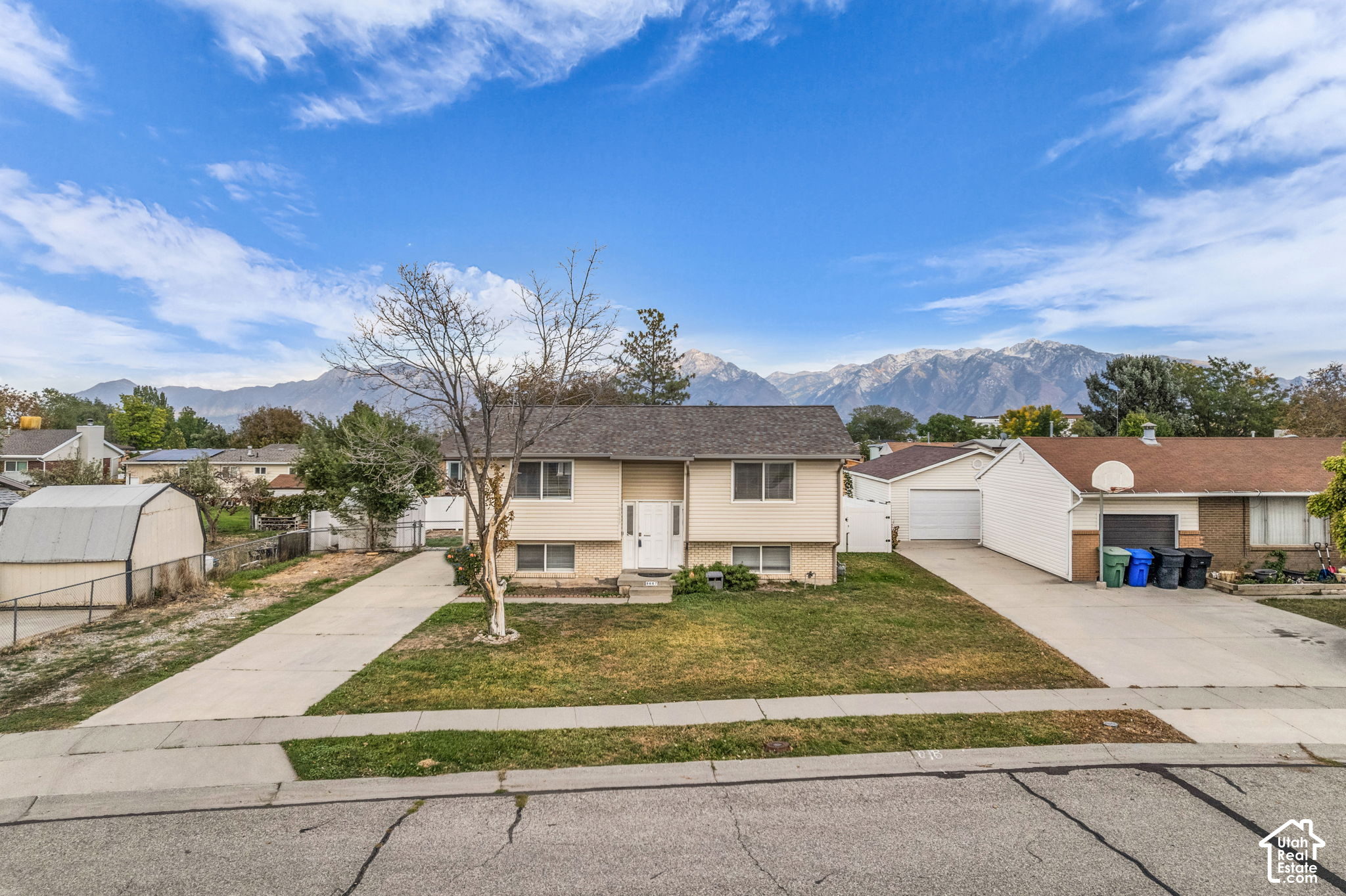 main property photo 25