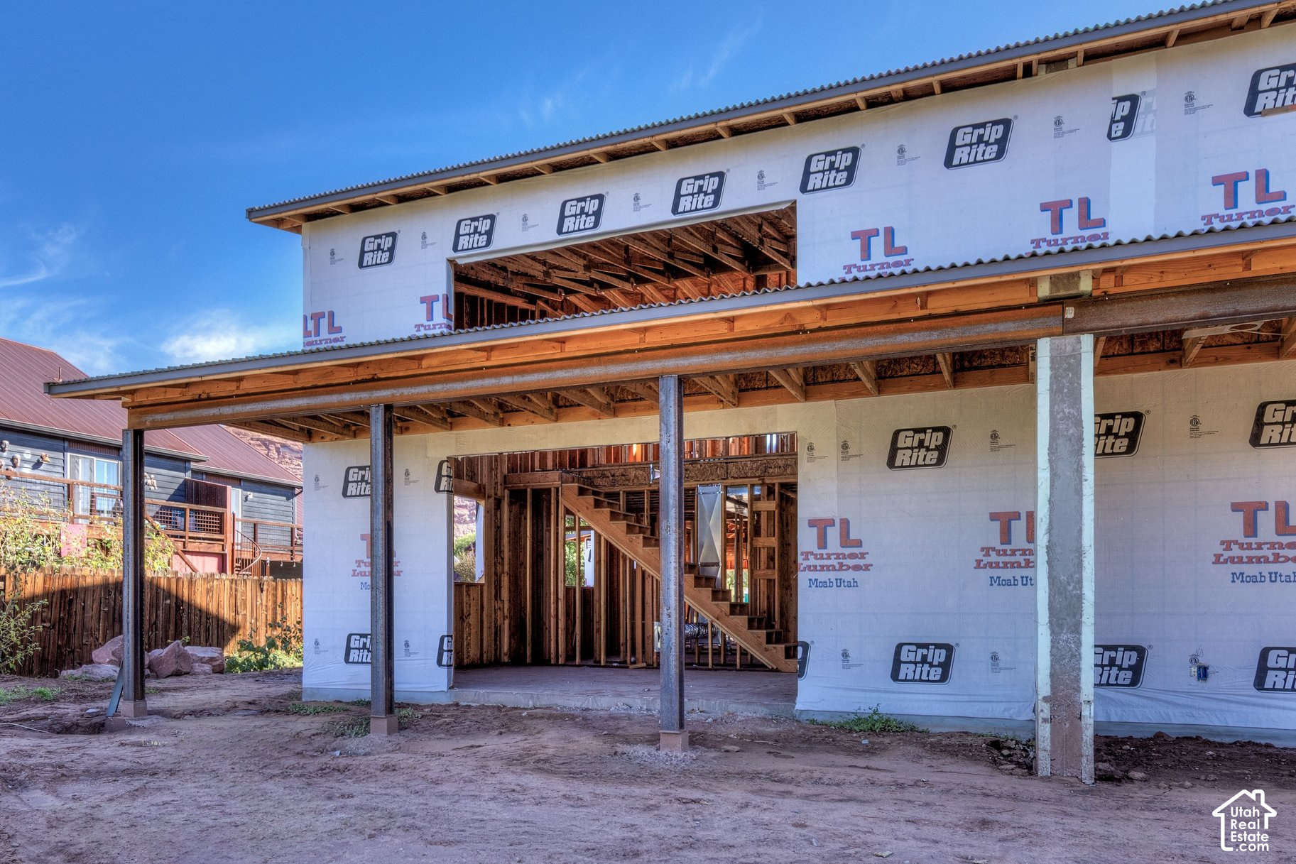main property photo 13
