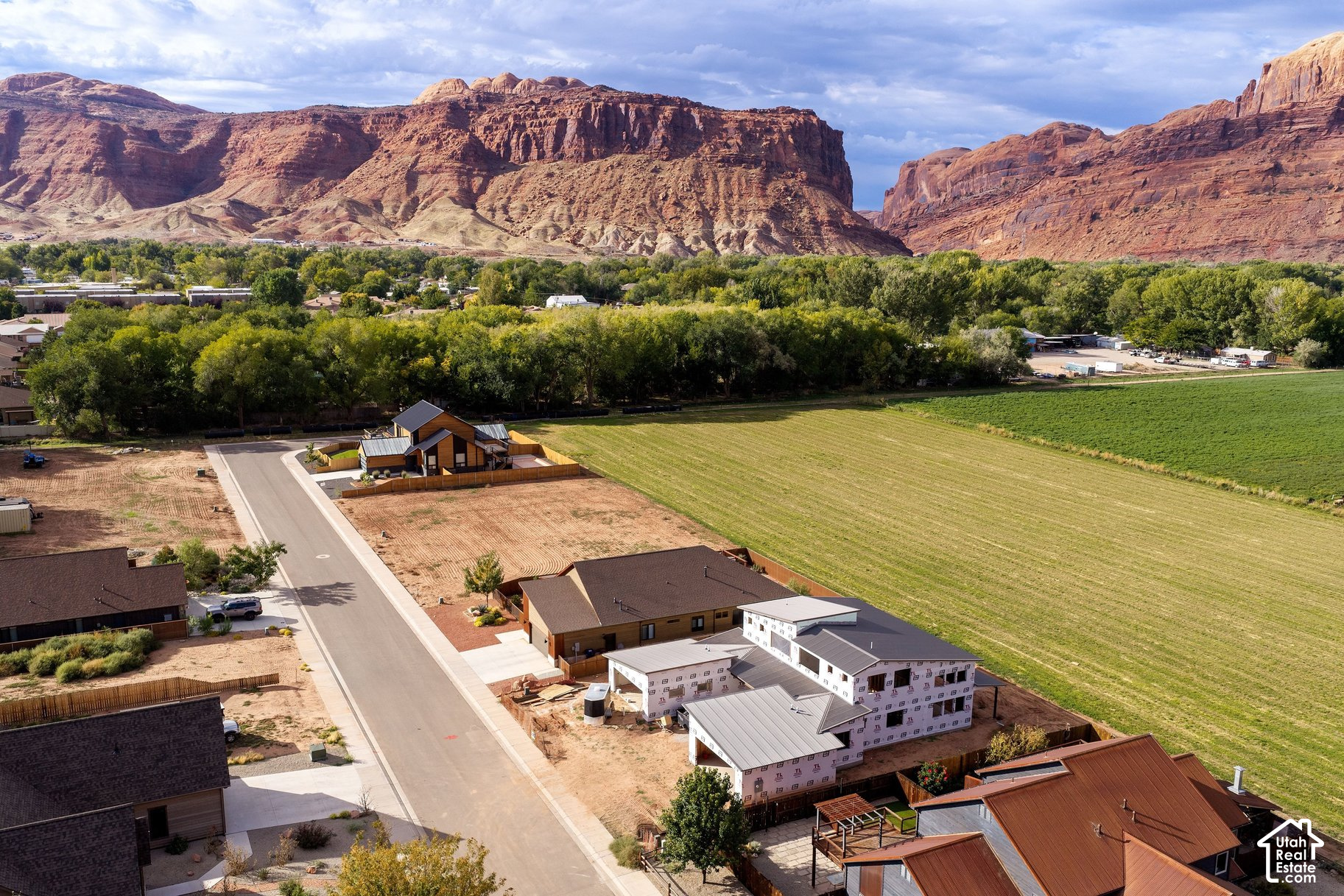 main property photo 18