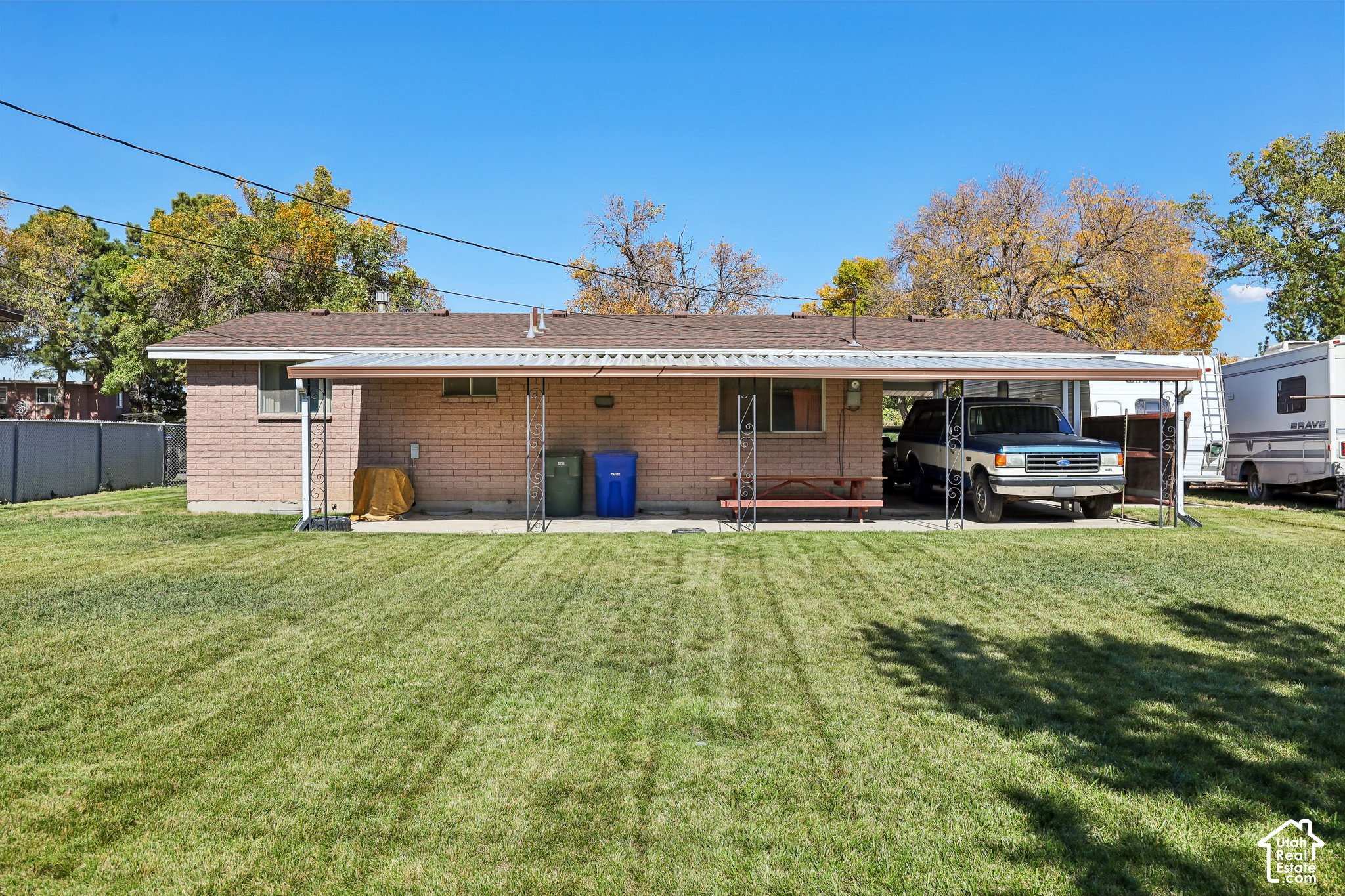 main property photo 27