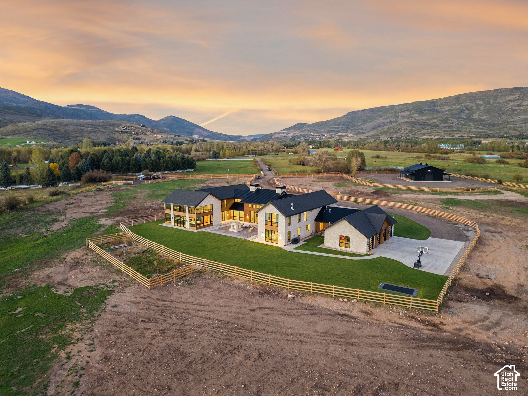 main property photo 90