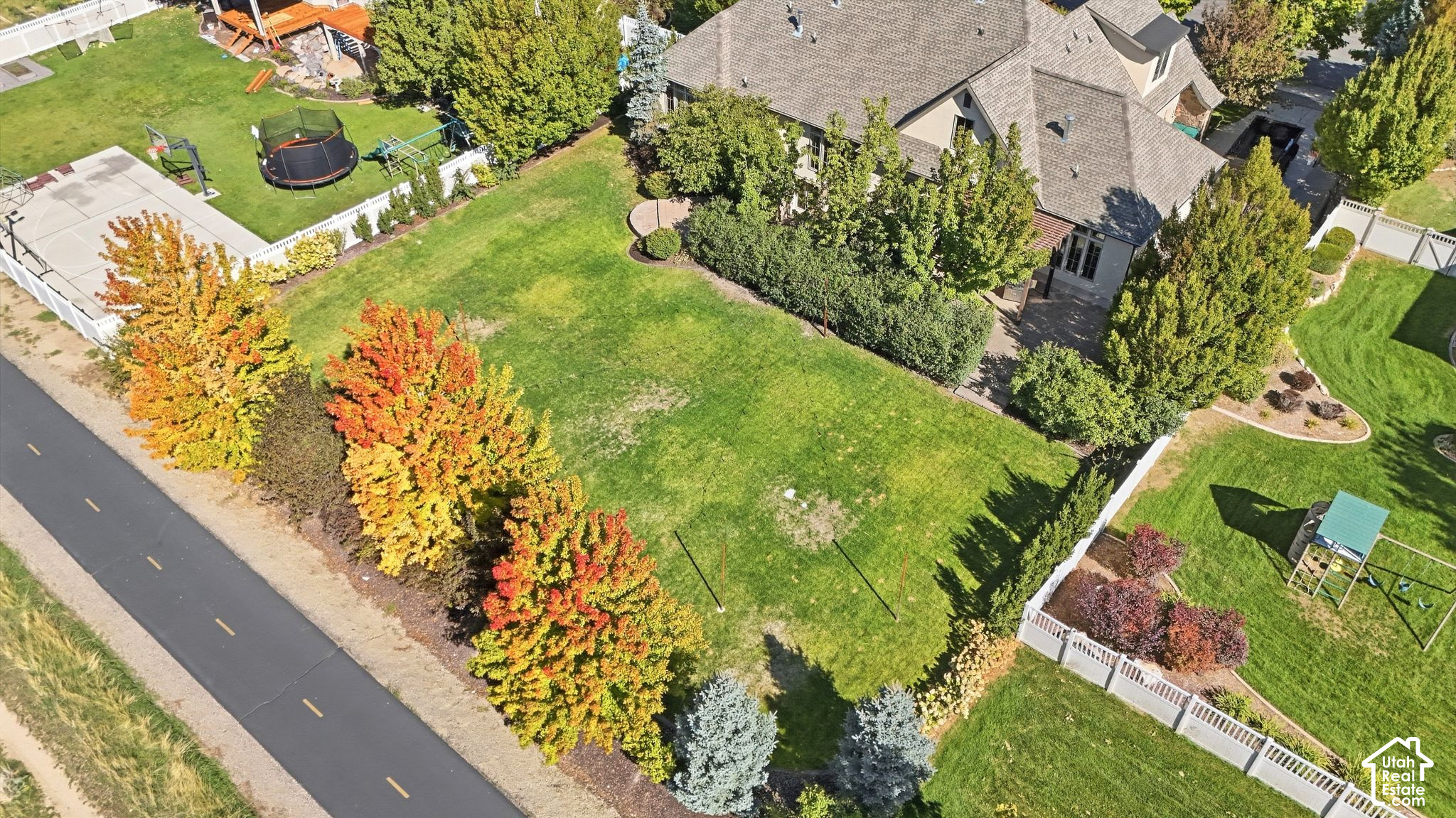 main property photo 54