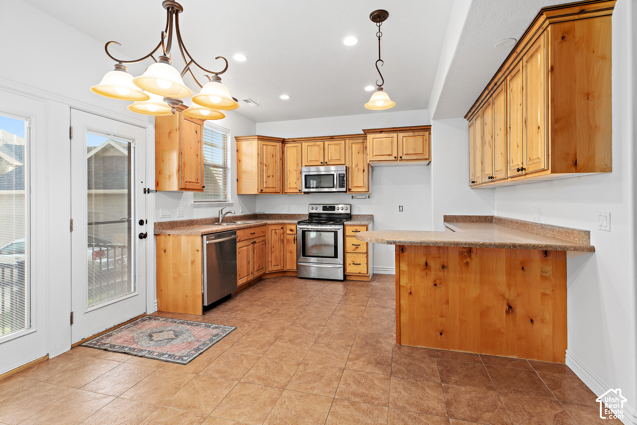main property photo 6