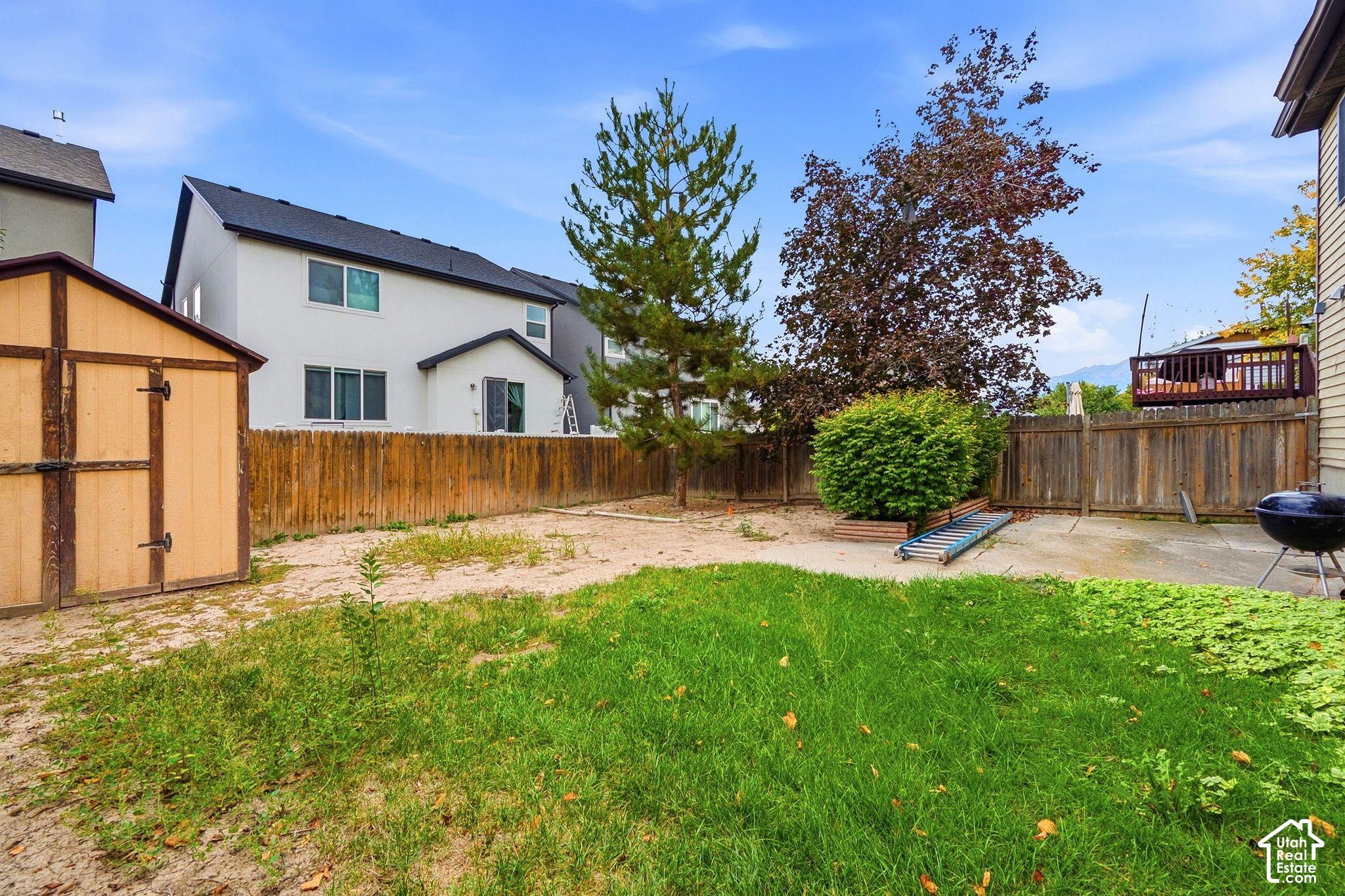 main property photo 22