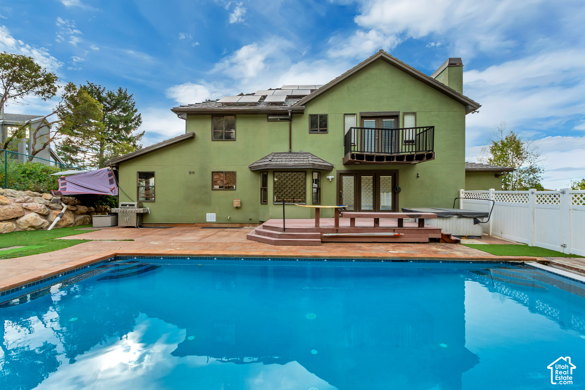 main property photo 15