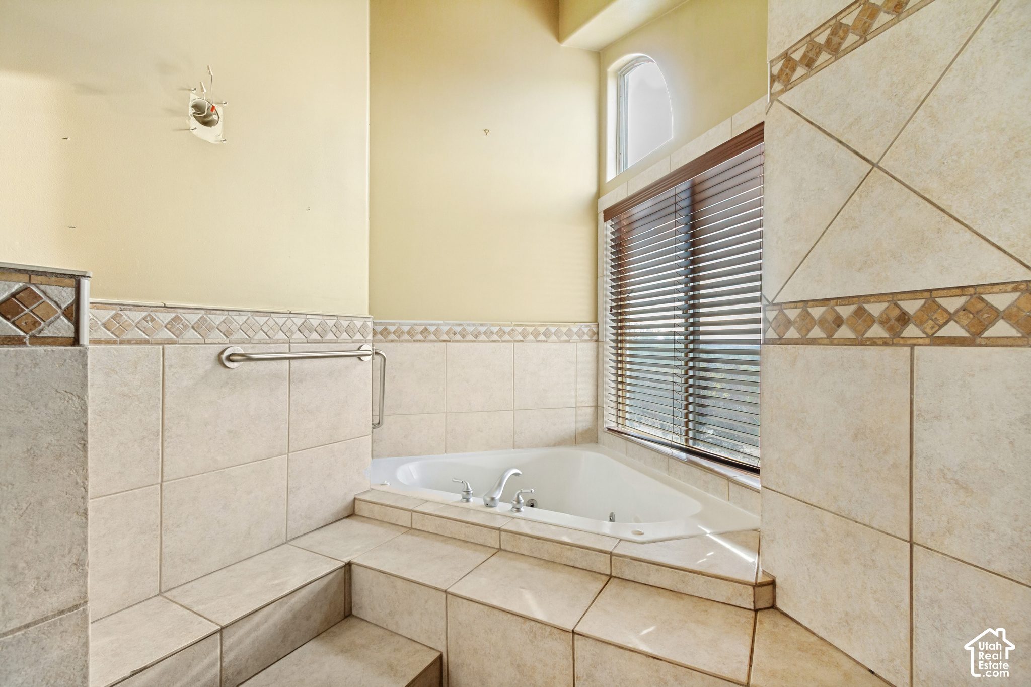 main property photo 51
