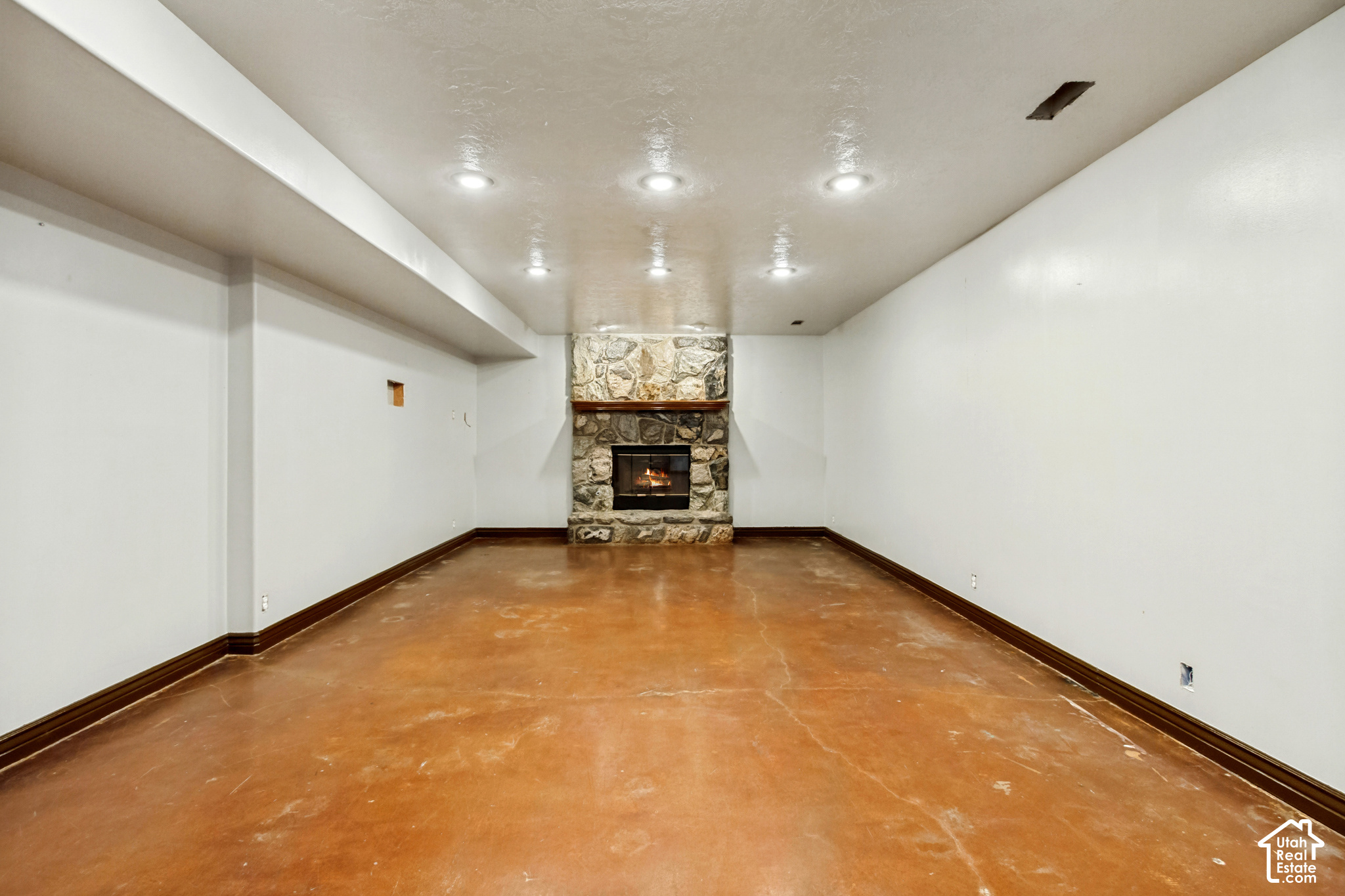 main property photo 58