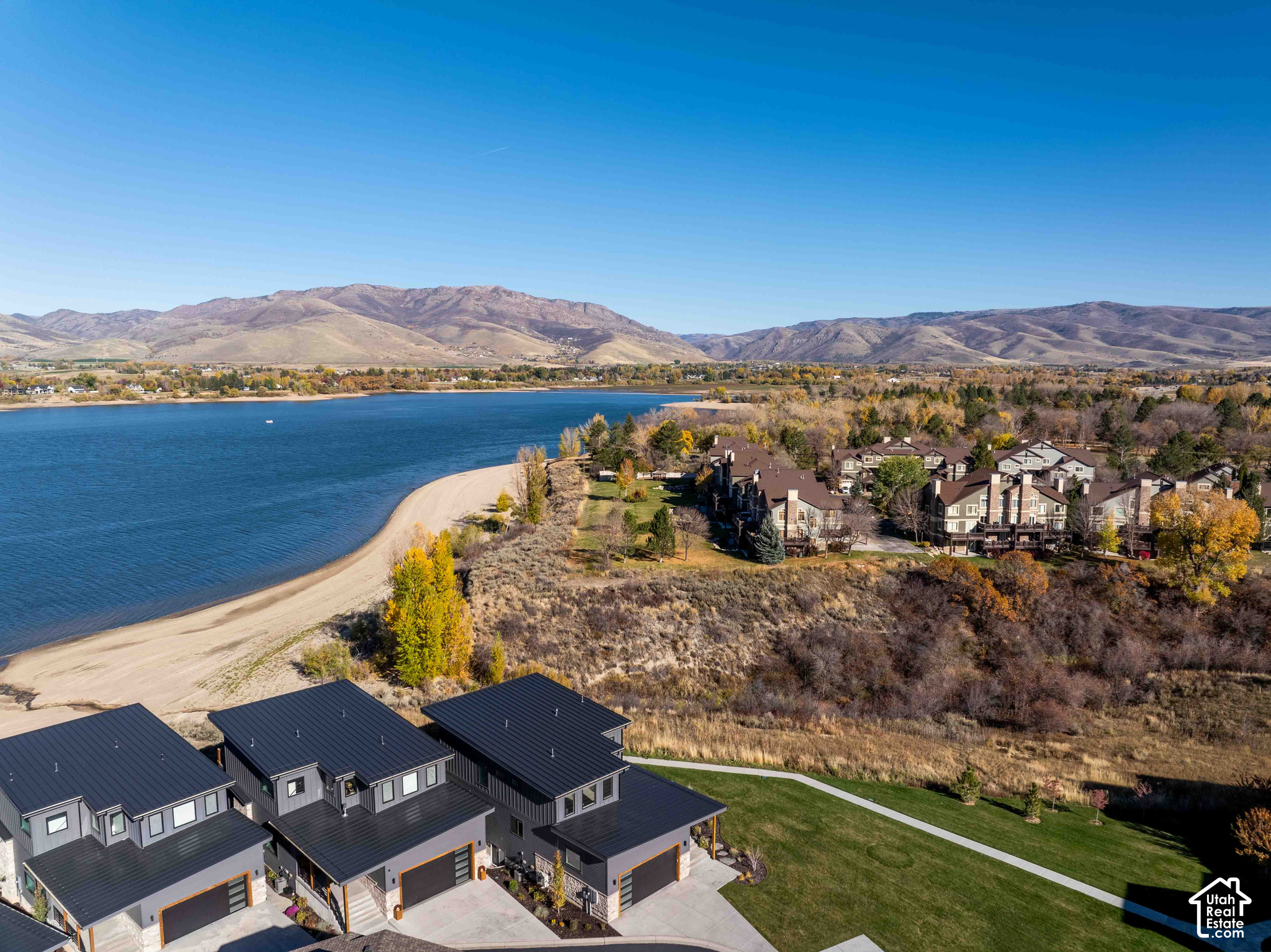 main property photo 60